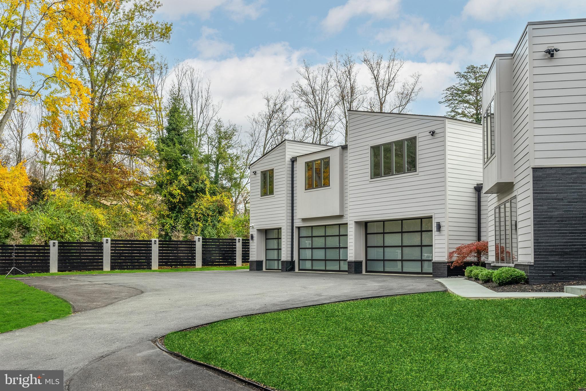 PT ROCKVILLE OUT RES - Residential