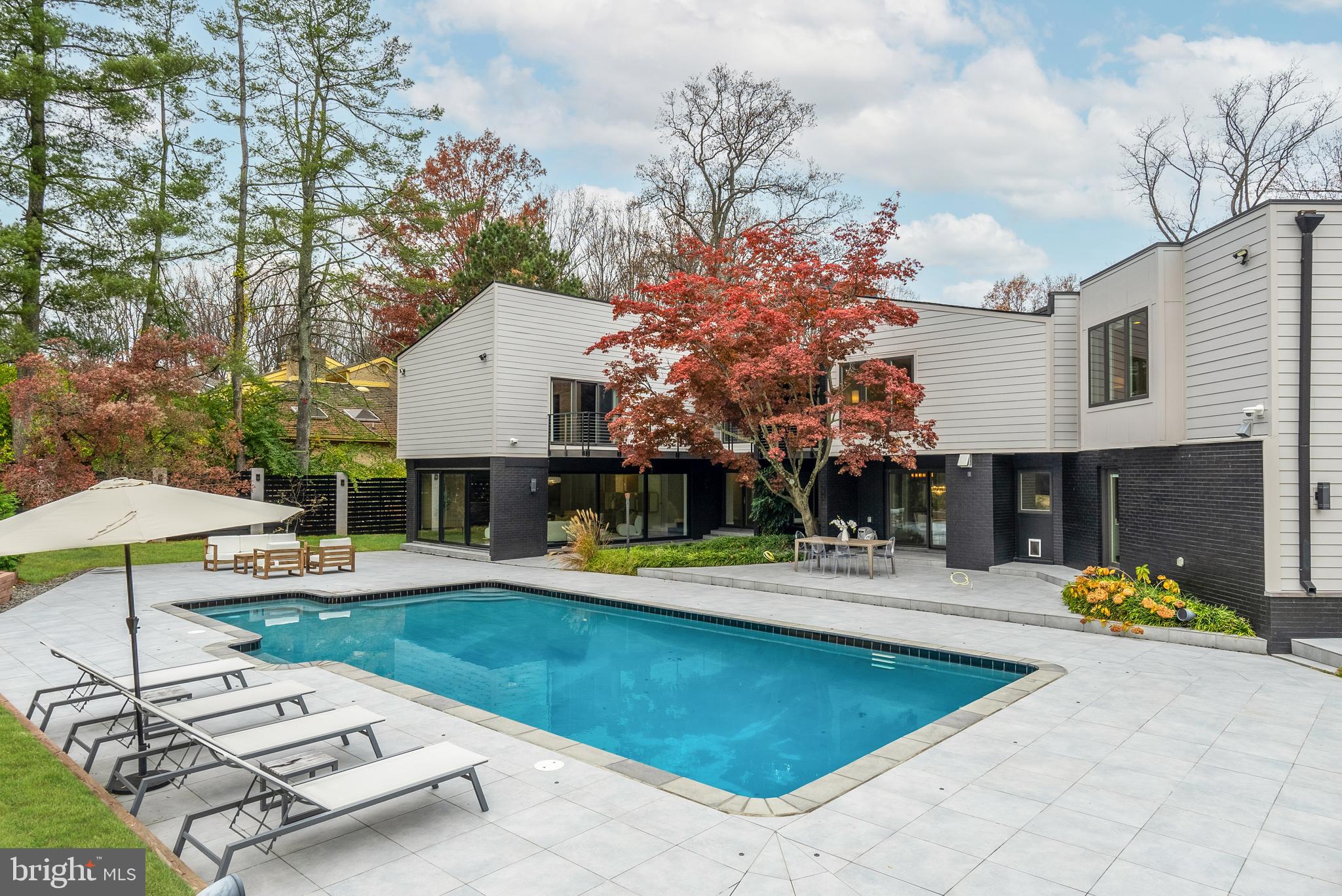 PT ROCKVILLE OUT RES - Residential