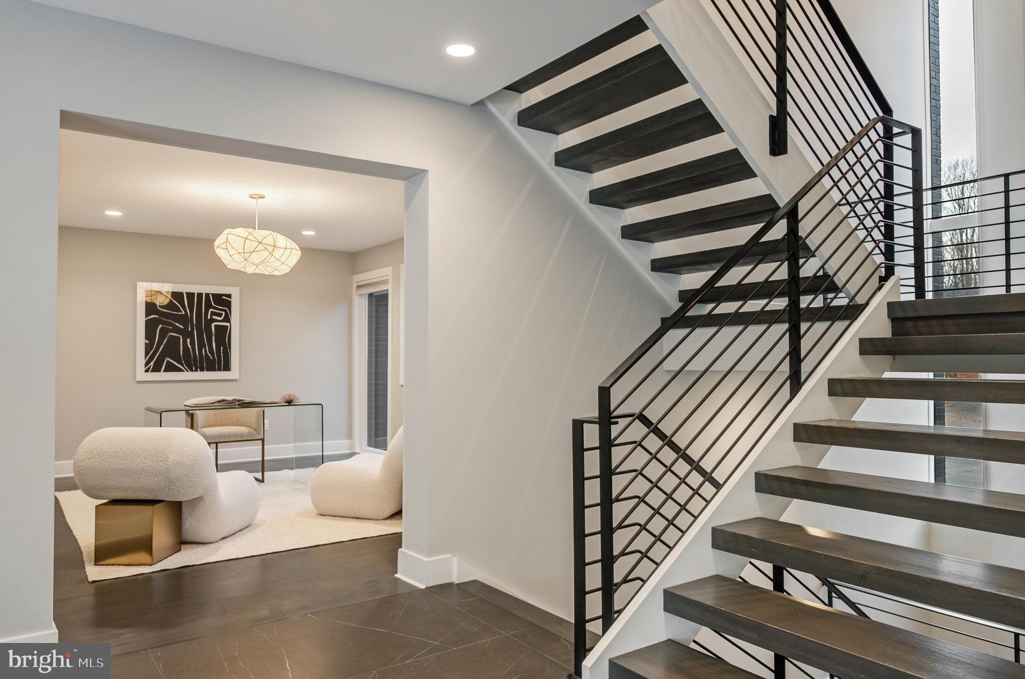PT ROCKVILLE OUT RES - Residential