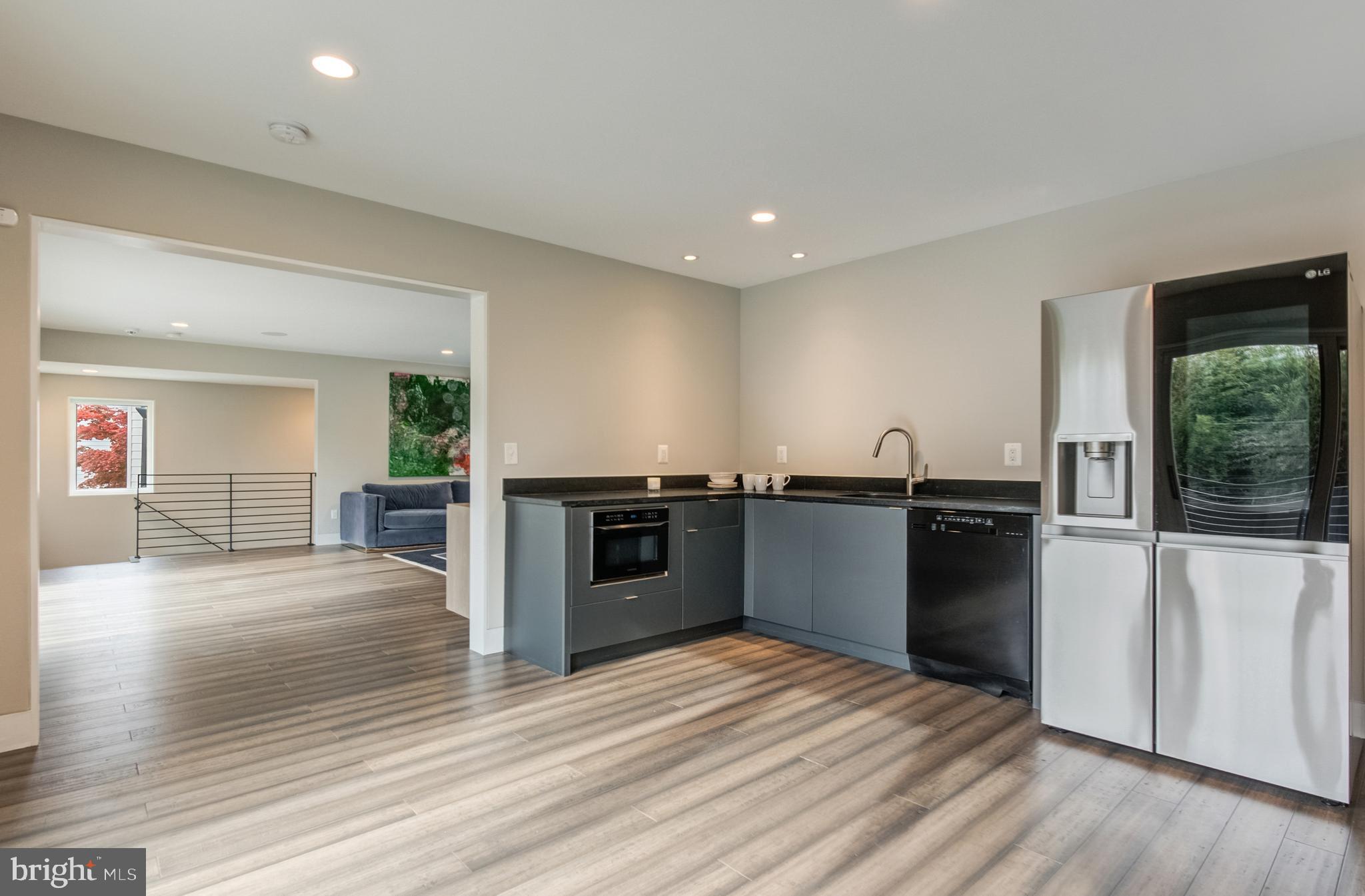 PT ROCKVILLE OUT RES - Residential