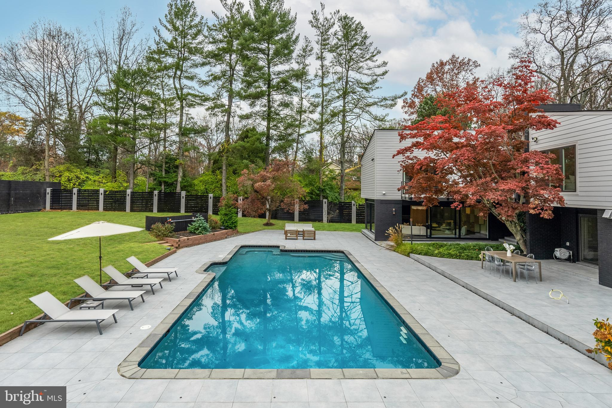PT ROCKVILLE OUT RES - Residential