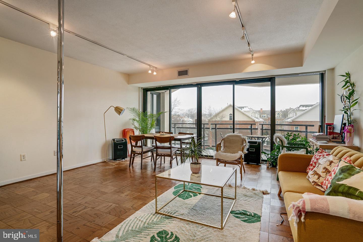 ATRIUM - Residential
