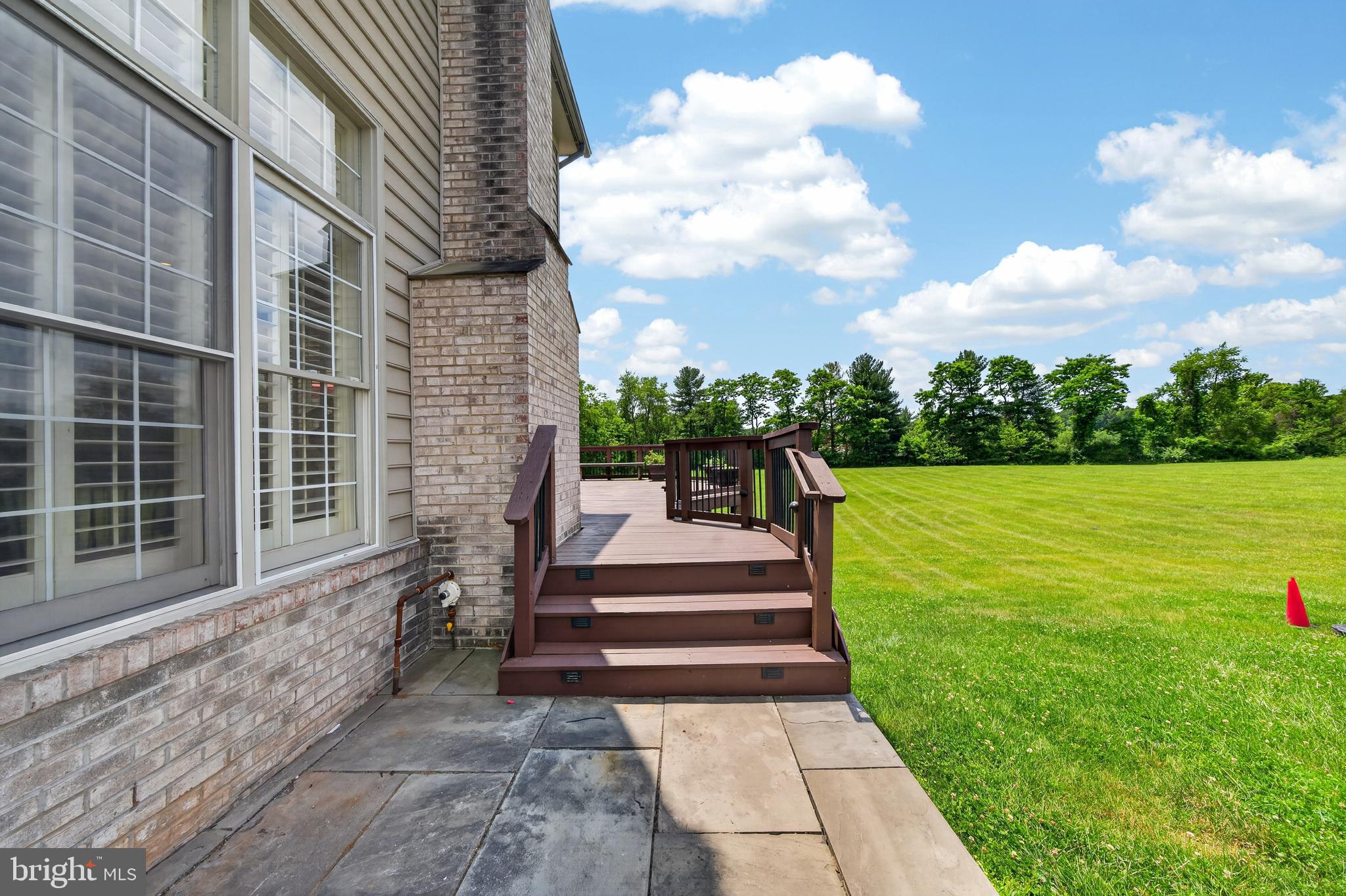 LONG MEADOW HAMLET - Residential