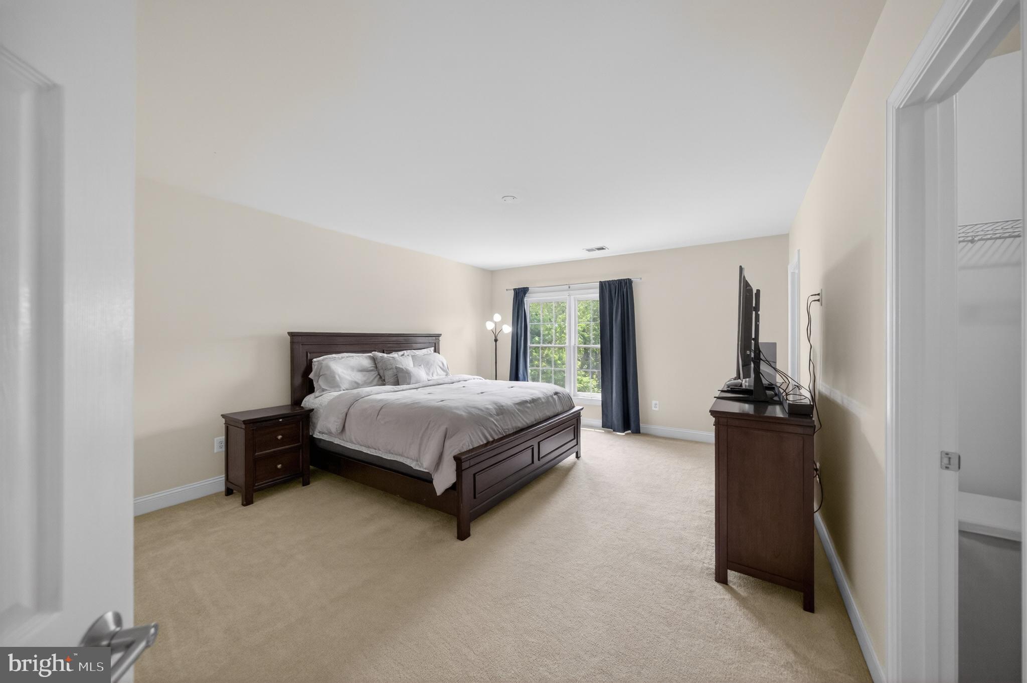 LONG MEADOW HAMLET - Residential