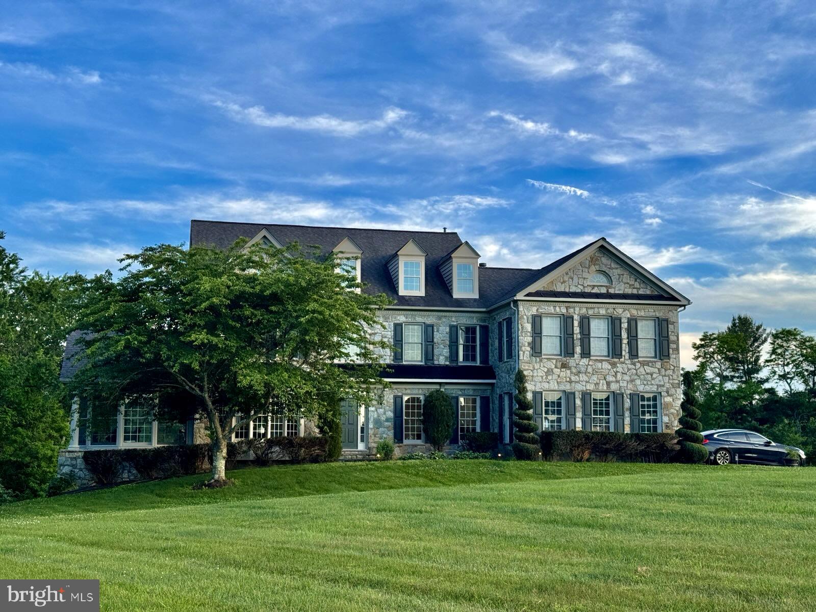 LONG MEADOW HAMLET - Residential