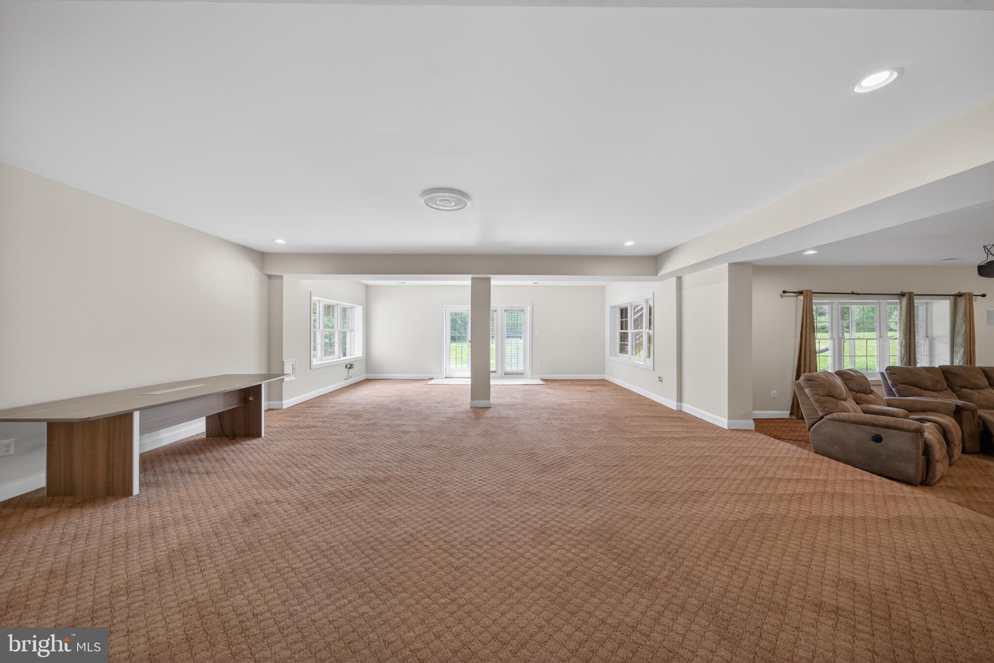 LONG MEADOW HAMLET - Residential