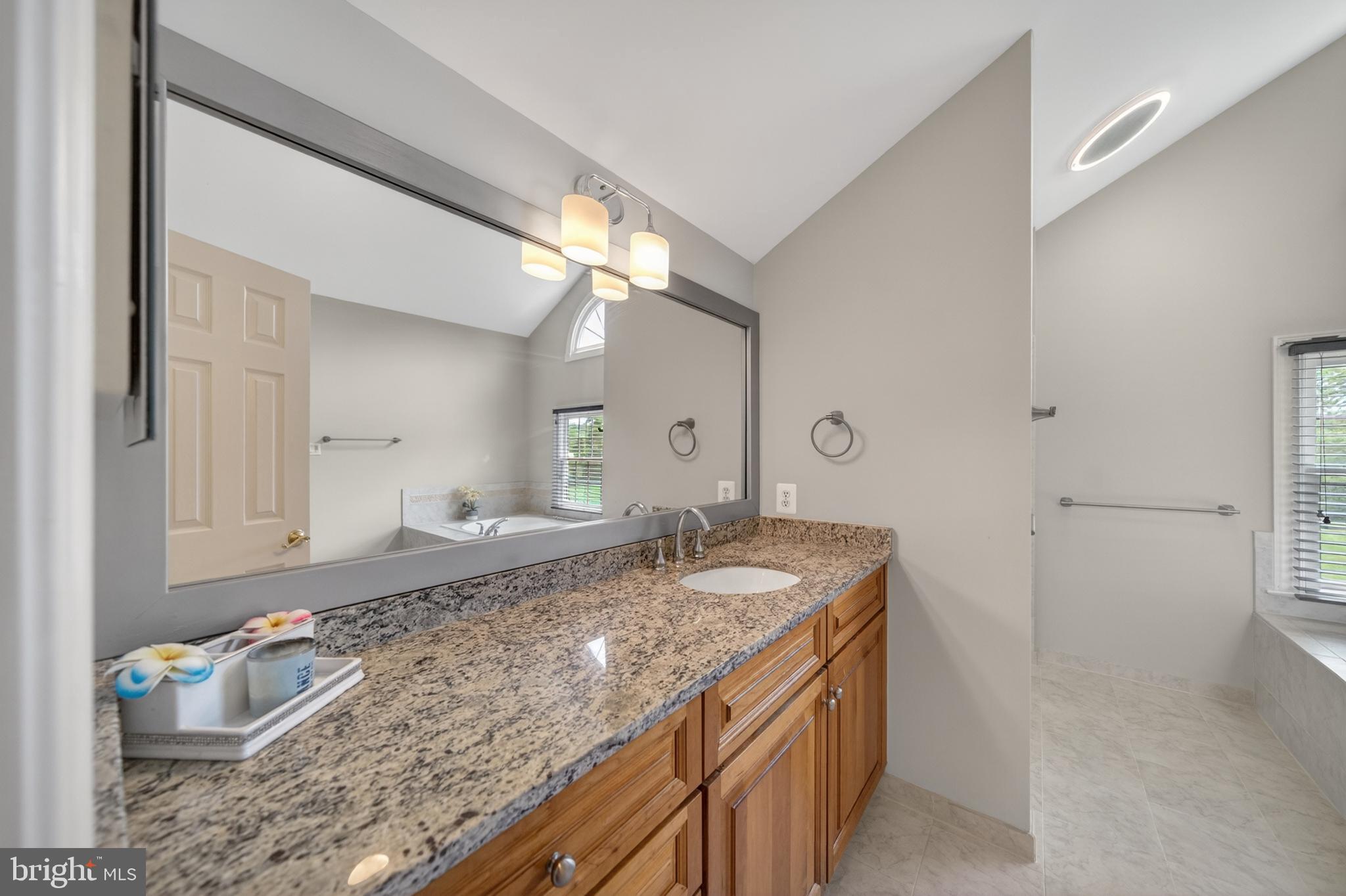 LONG MEADOW HAMLET - Residential