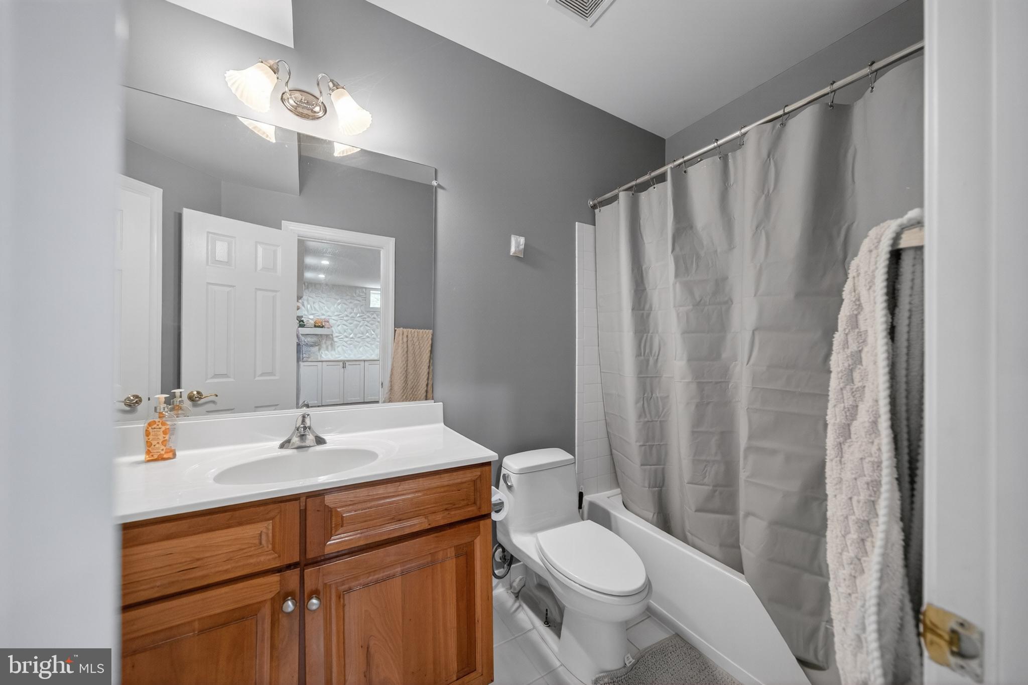LONG MEADOW HAMLET - Residential