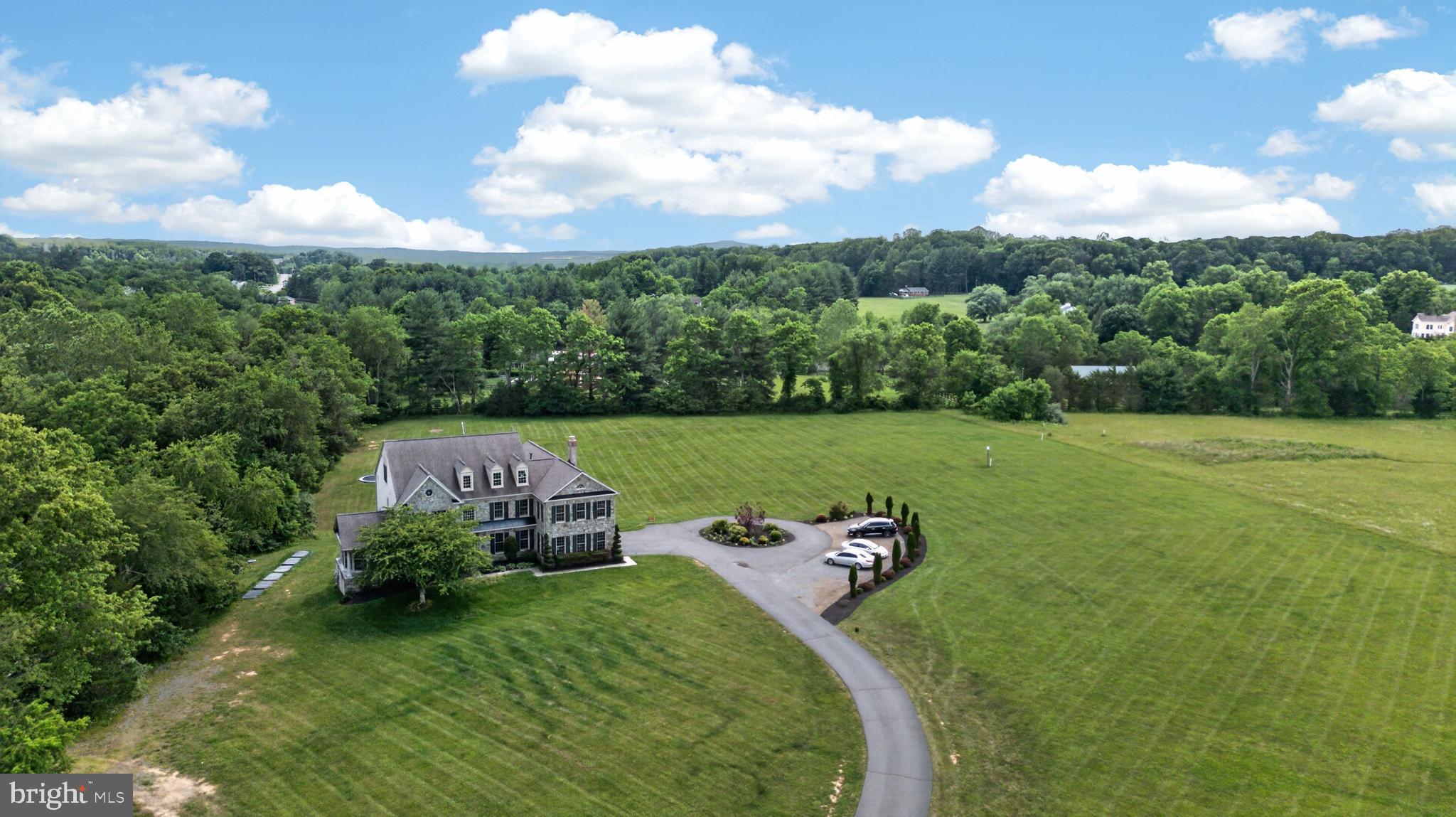 LONG MEADOW HAMLET - Residential