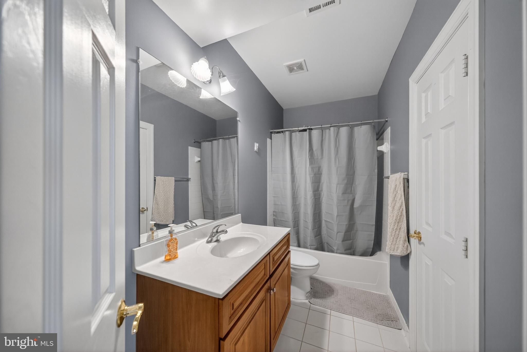 LONG MEADOW HAMLET - Residential