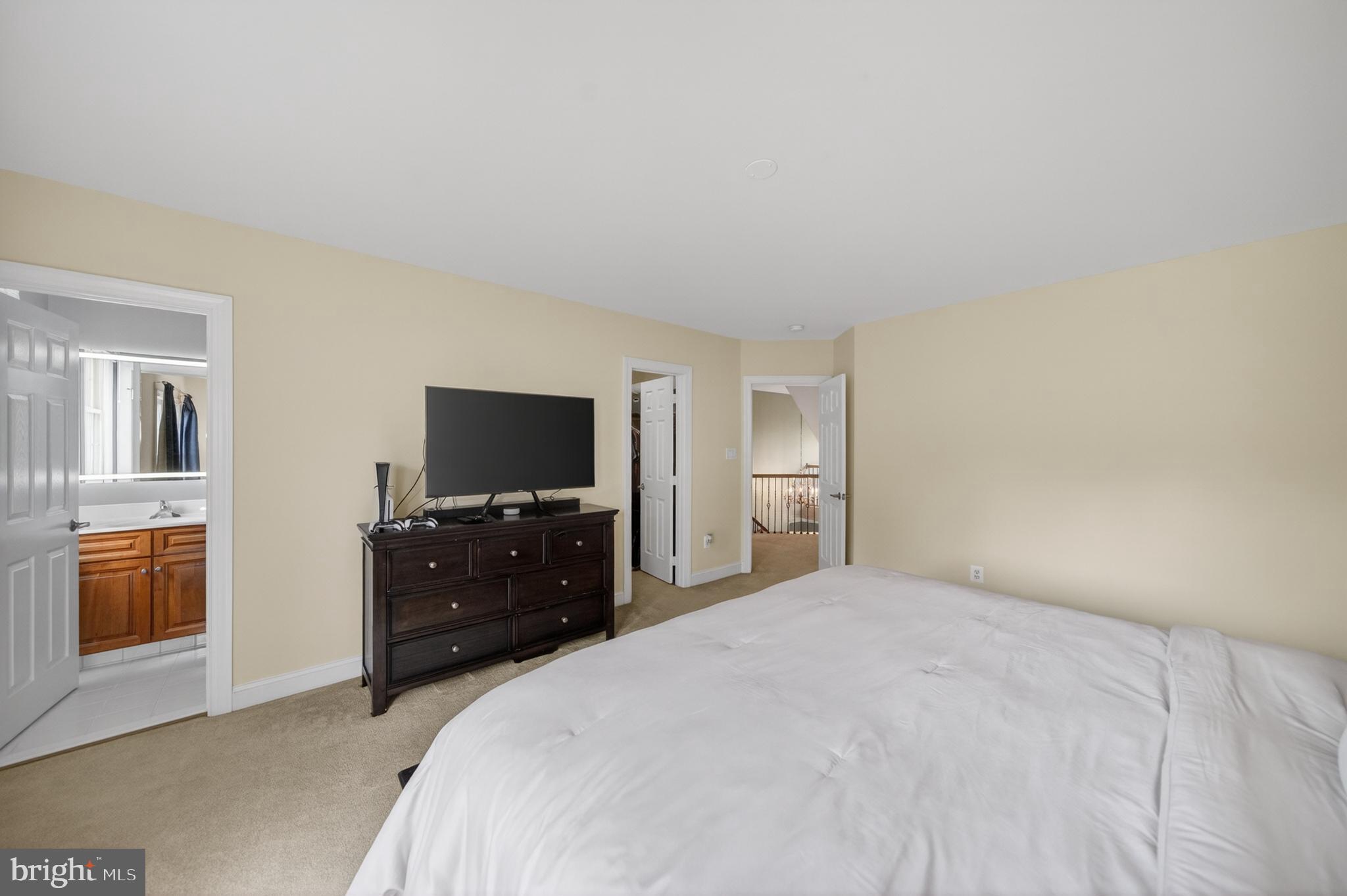 LONG MEADOW HAMLET - Residential
