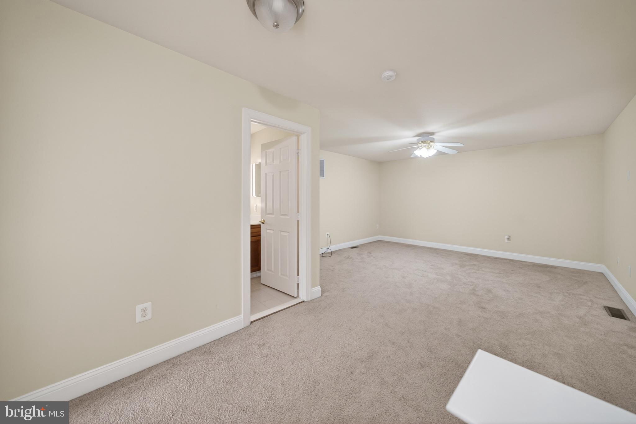LONG MEADOW HAMLET - Residential