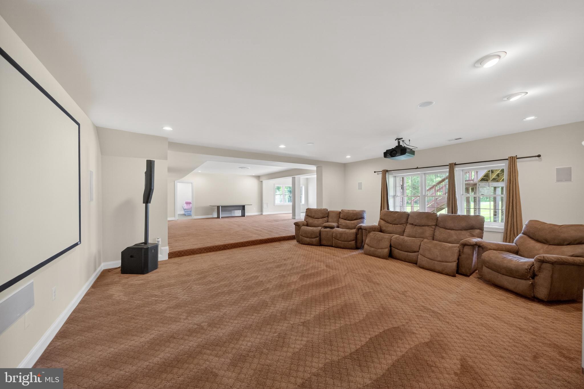 LONG MEADOW HAMLET - Residential