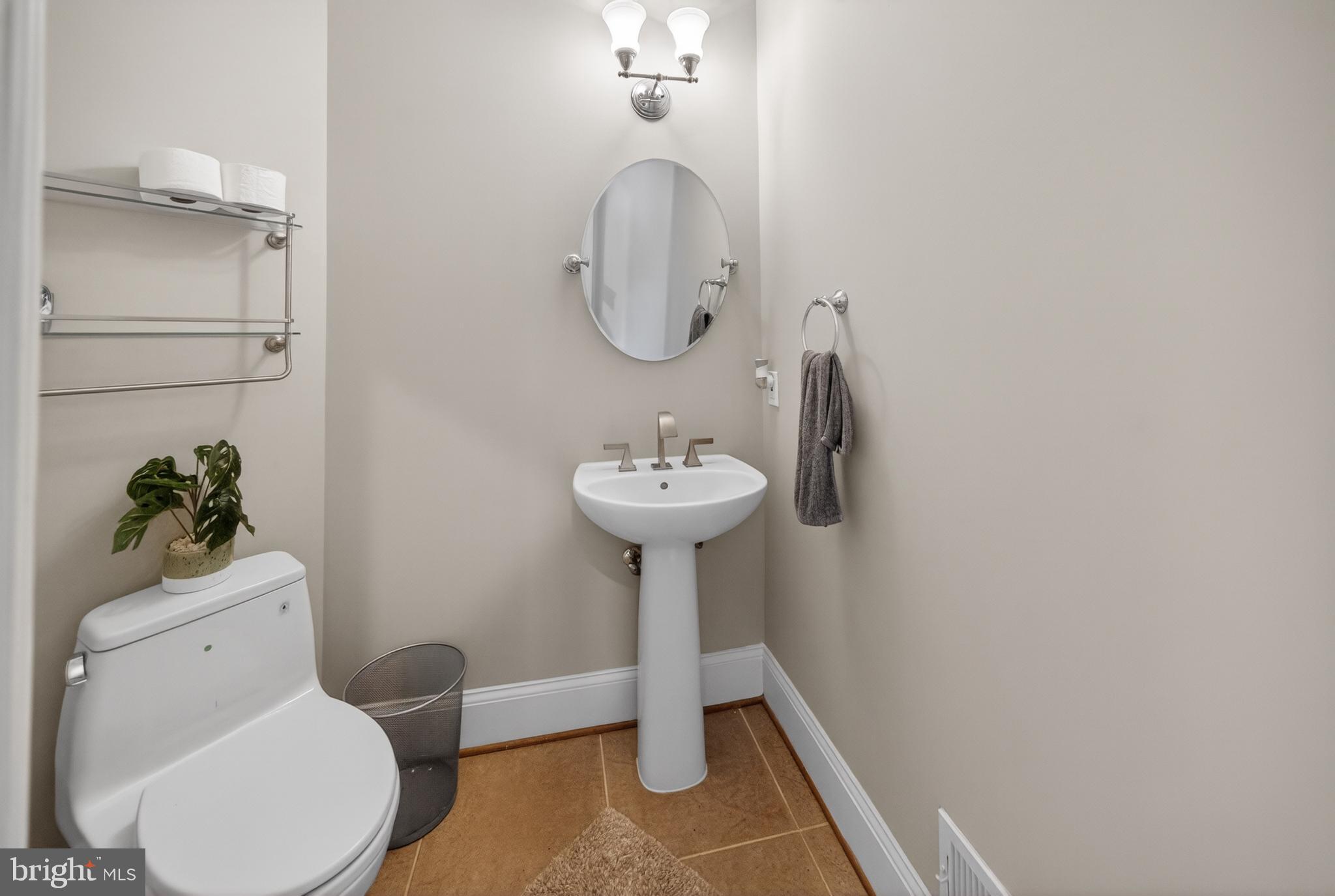 LONG MEADOW HAMLET - Residential