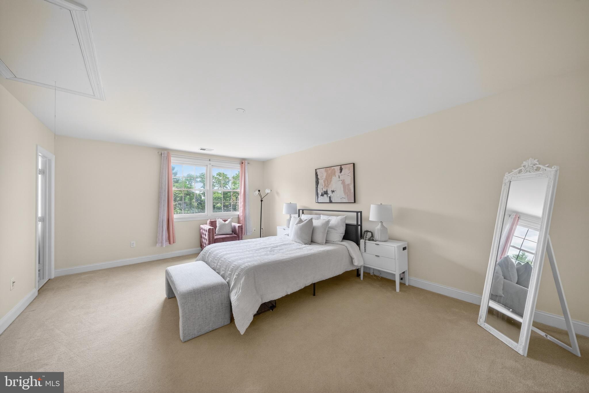 LONG MEADOW HAMLET - Residential