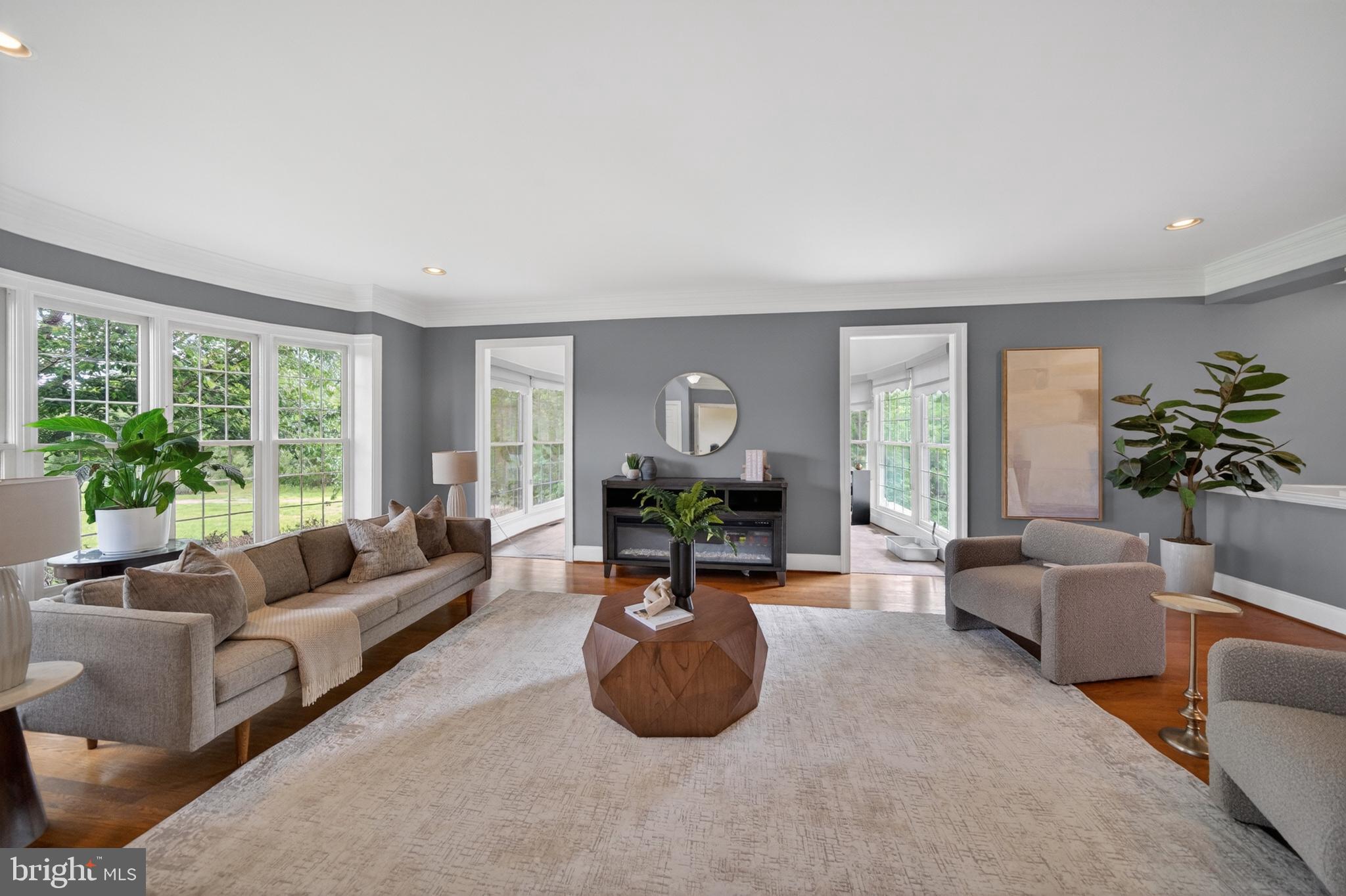 LONG MEADOW HAMLET - Residential