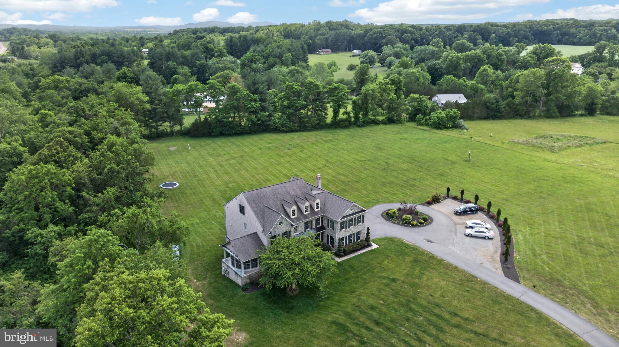 LONG MEADOW HAMLET - Residential