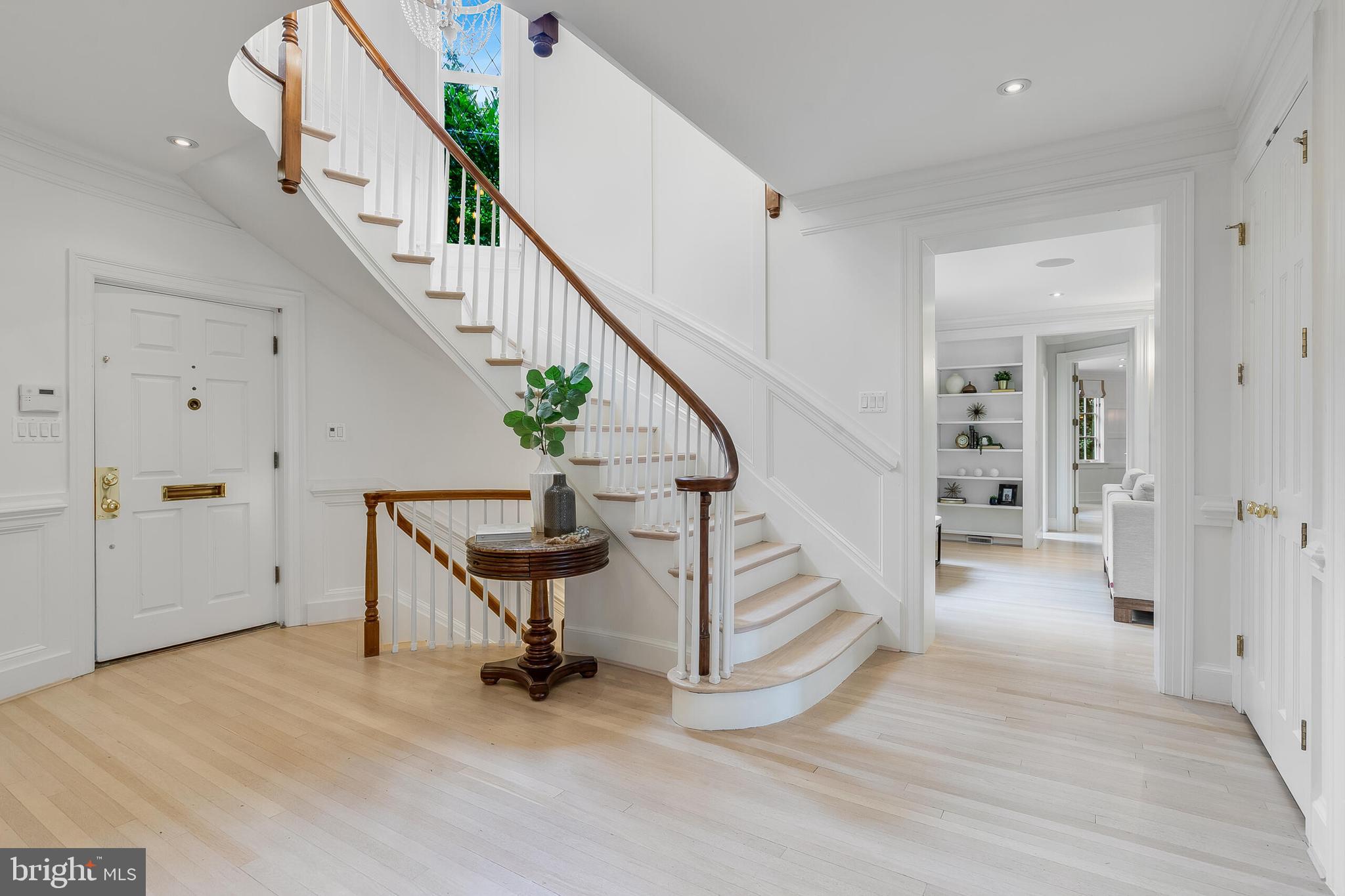 SPRING VALLEY - Residential