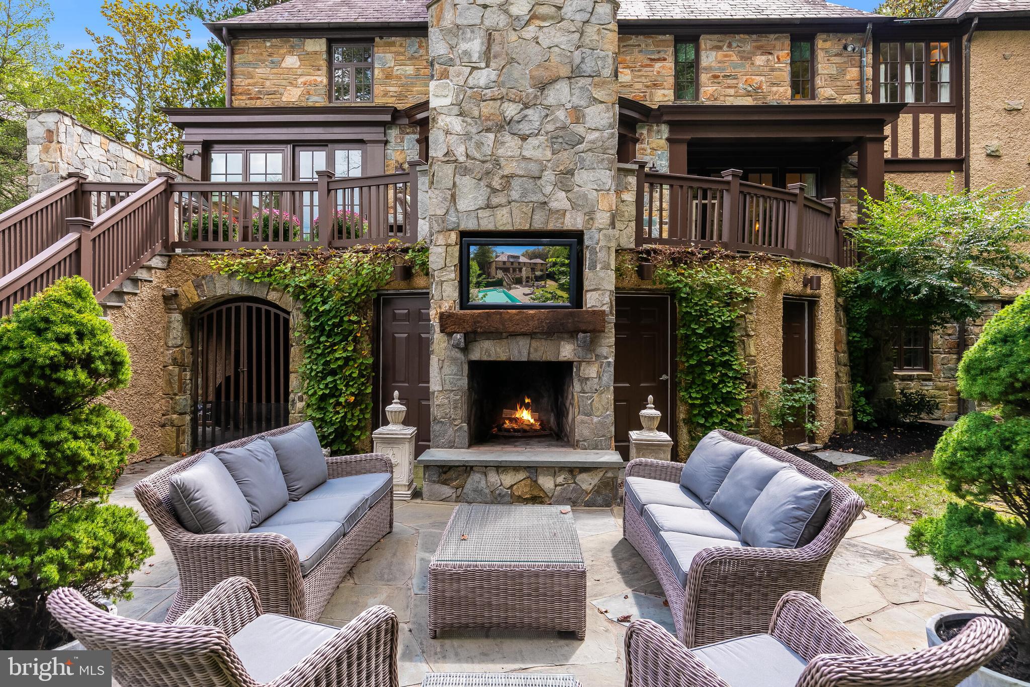 SPRING VALLEY - Residential
