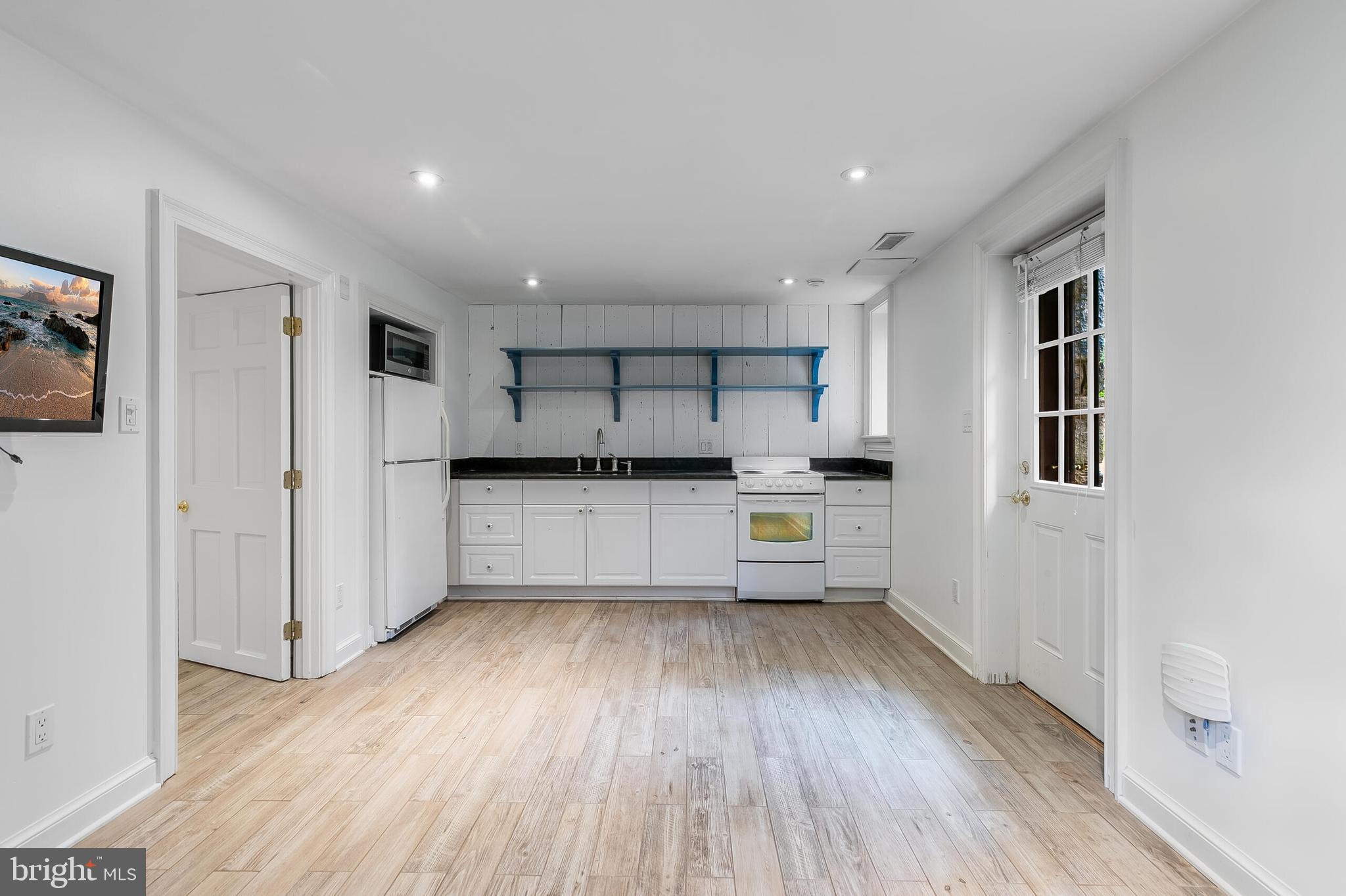 SPRING VALLEY - Residential