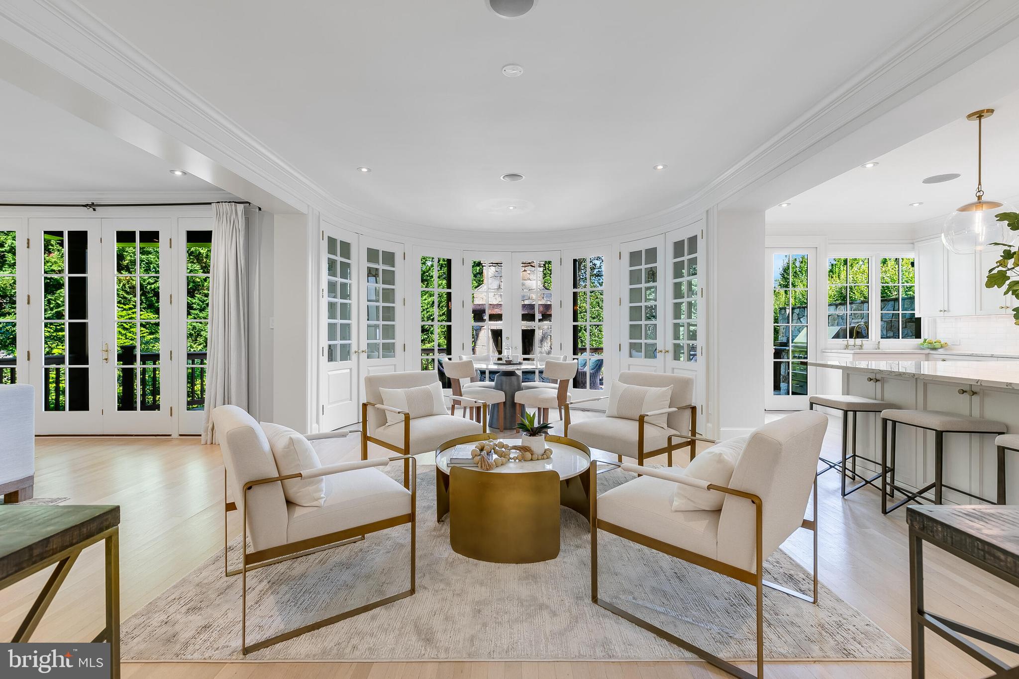 SPRING VALLEY - Residential