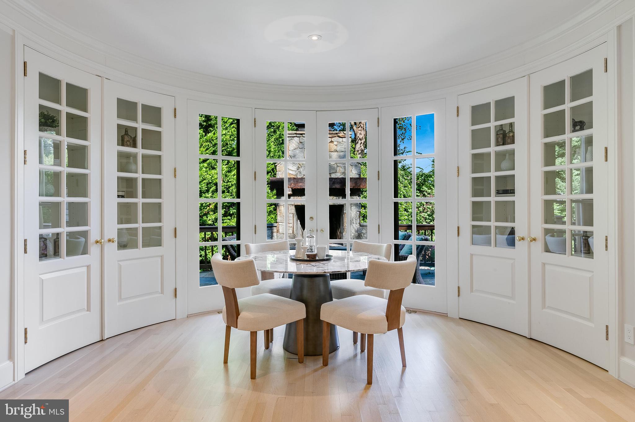 SPRING VALLEY - Residential