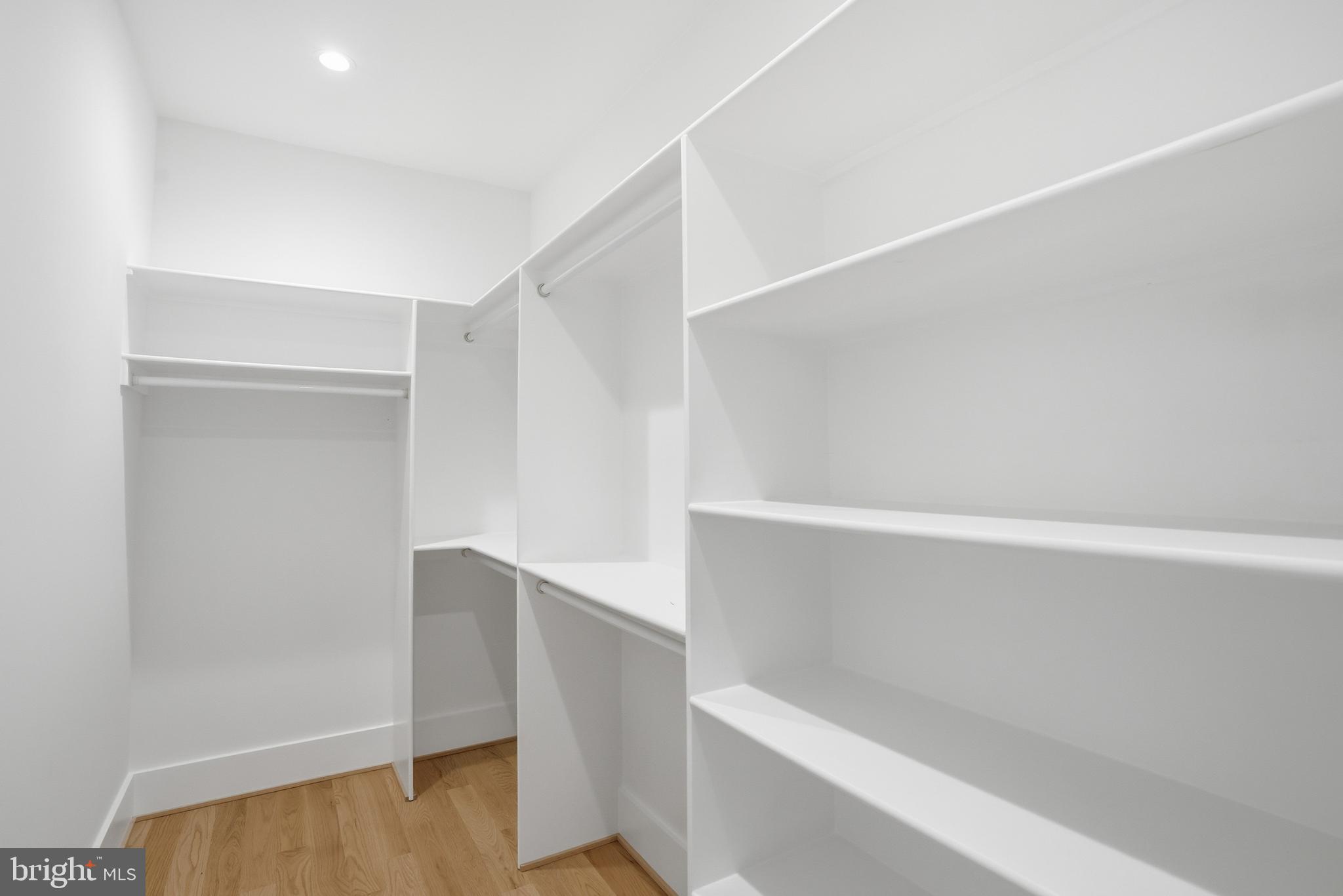 PIMMIT HILLS - Residential