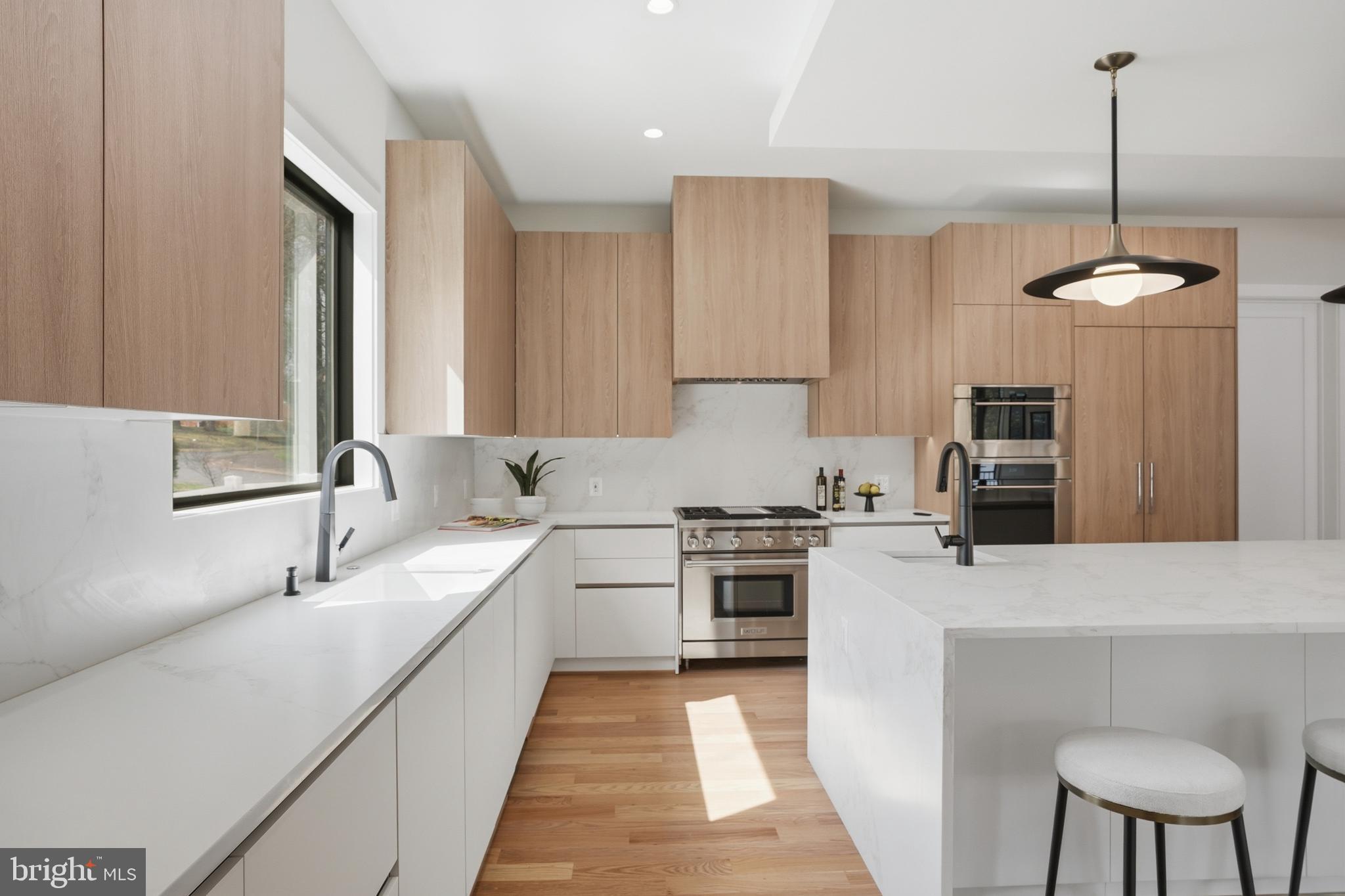 PIMMIT HILLS - Residential