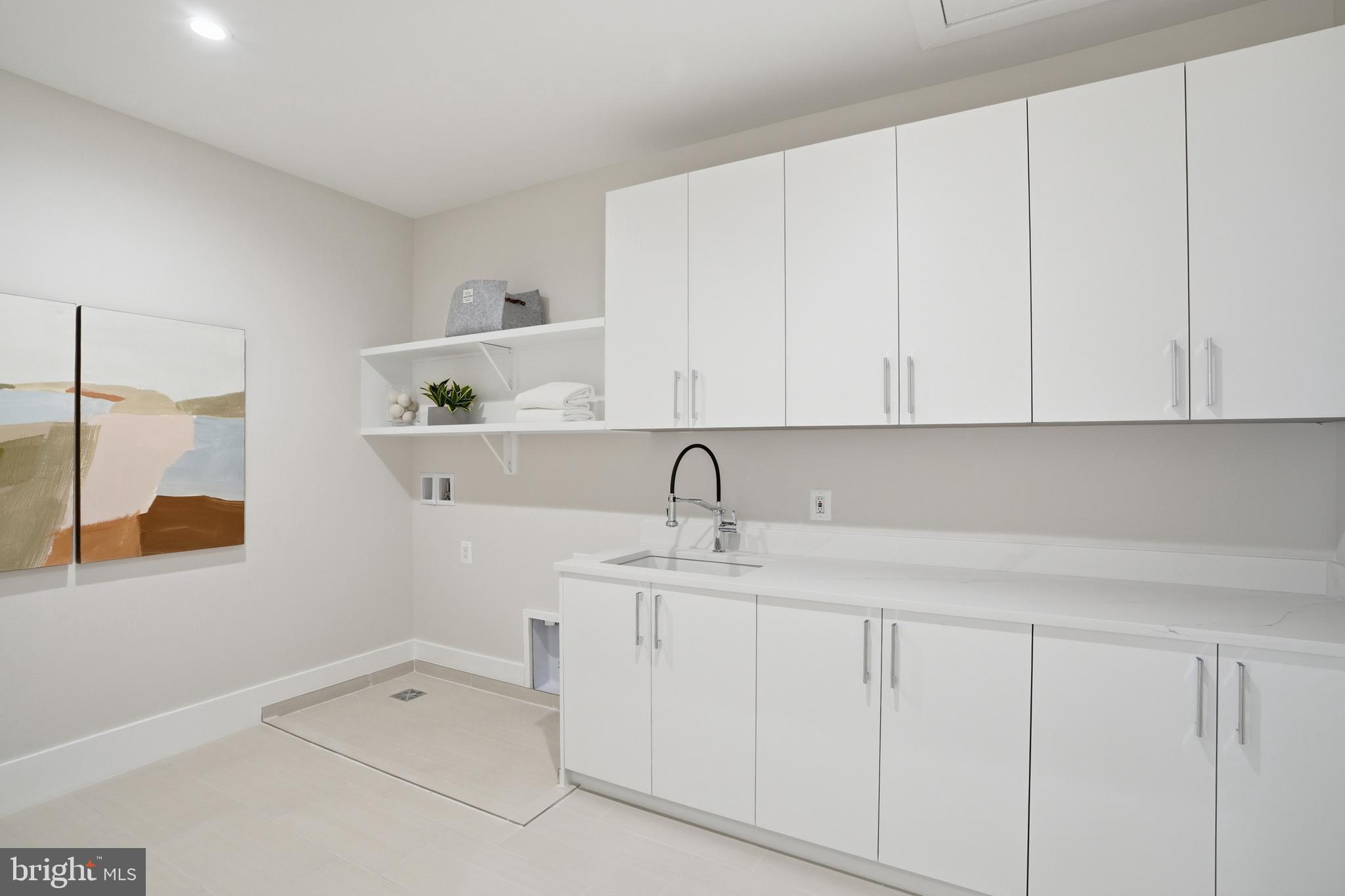 PIMMIT HILLS - Residential