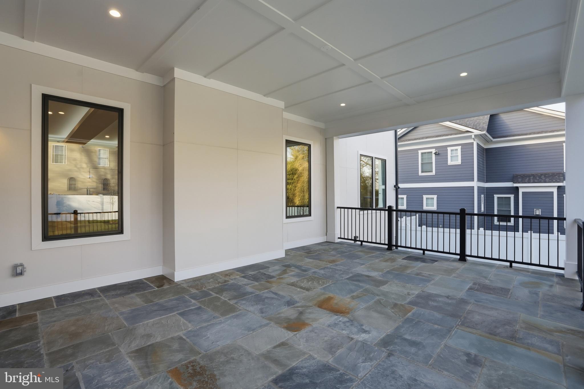 PIMMIT HILLS - Residential