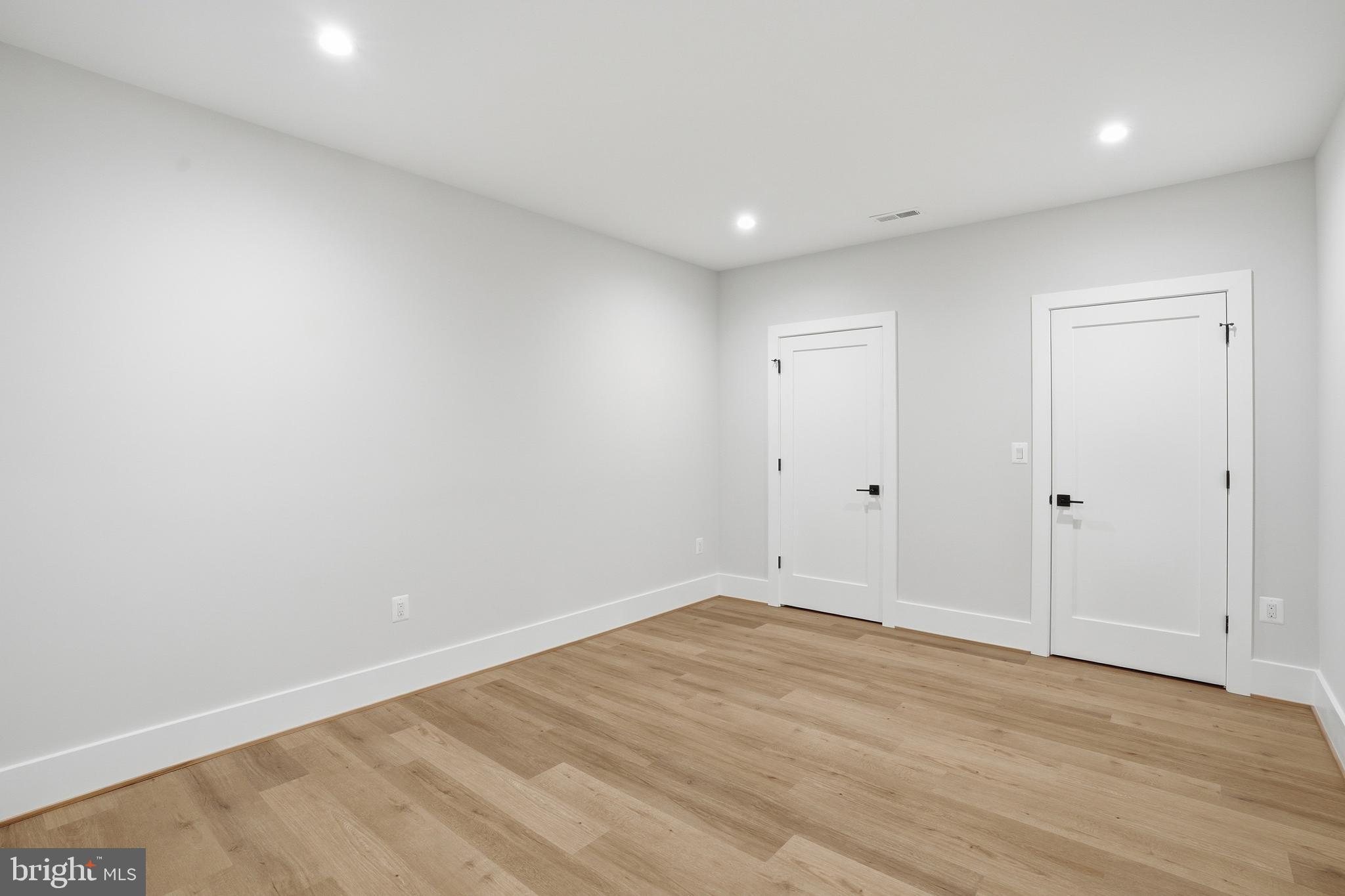 PIMMIT HILLS - Residential