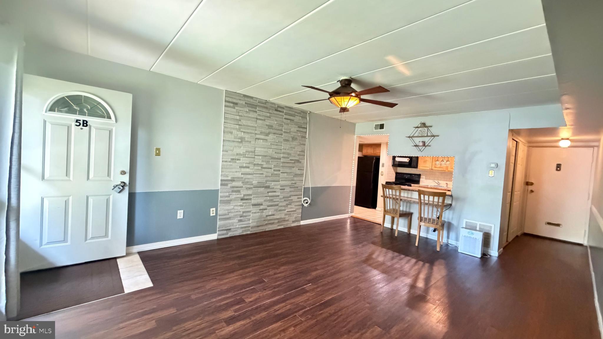 ELKINS PARK - Residential