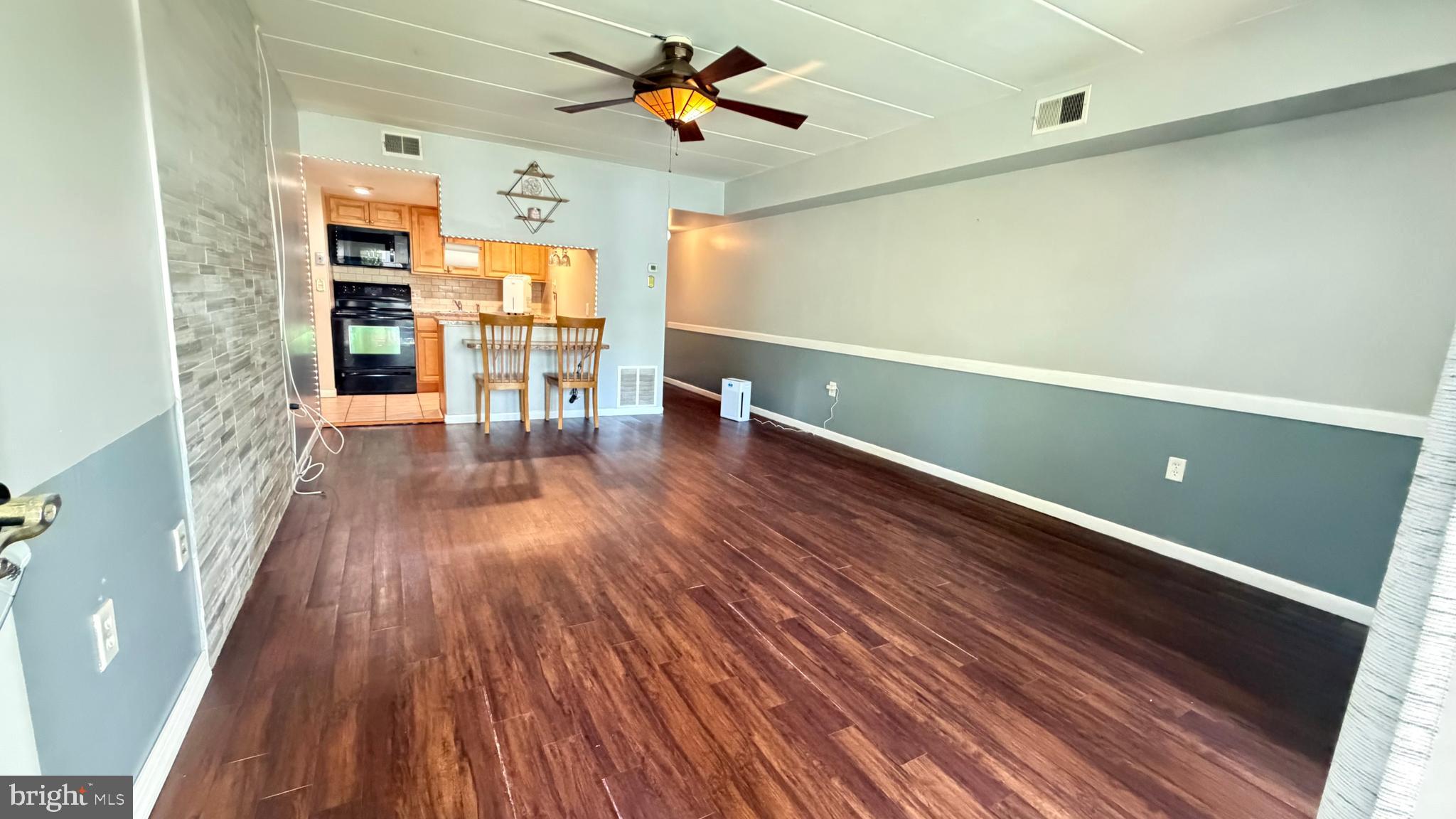 ELKINS PARK - Residential