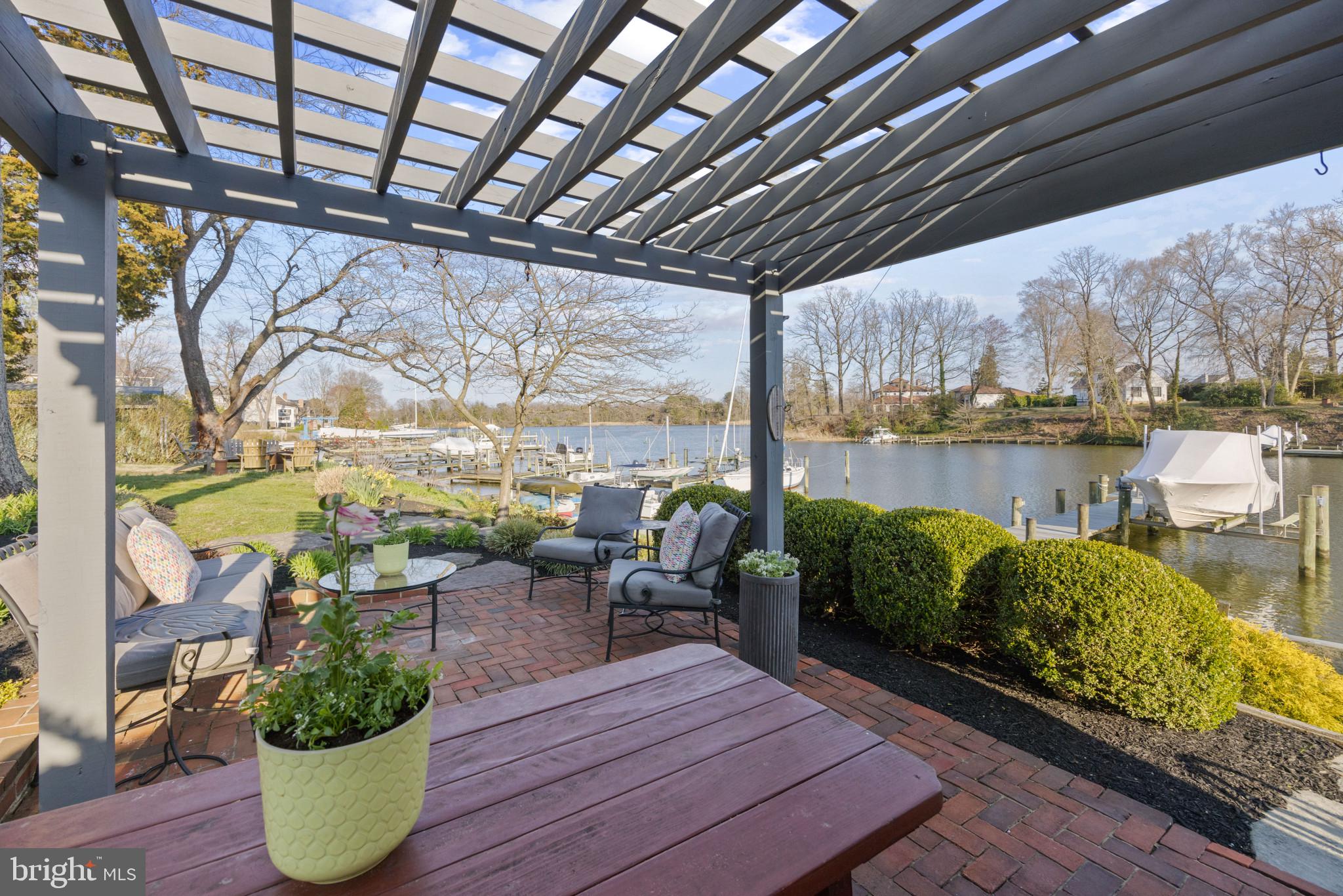 WHITEHALL BEACH - Residential