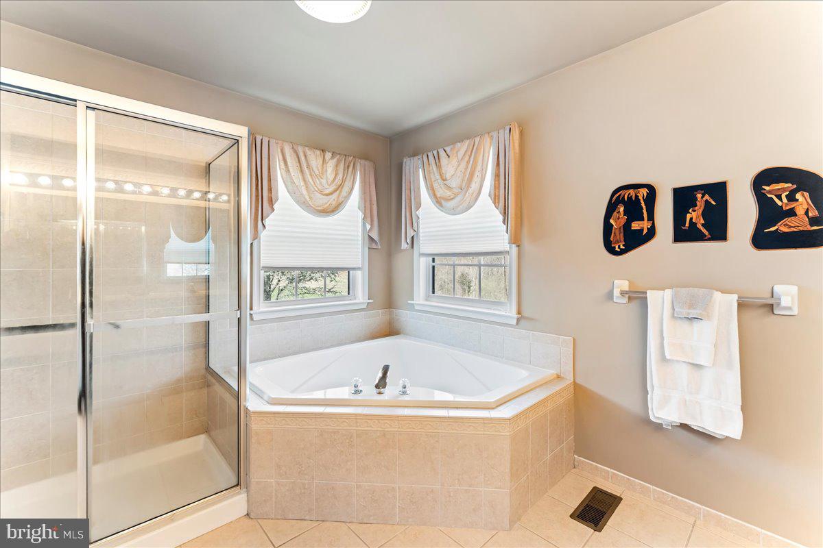 VALLEYBROOKE CHASE - Residential