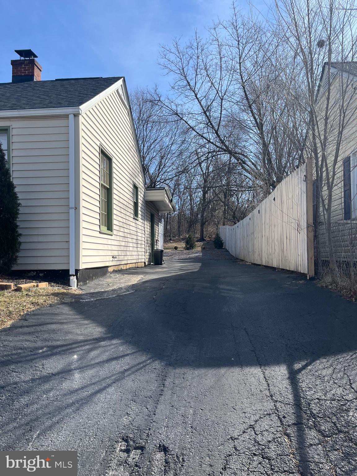 FOREST HILLS - Residential