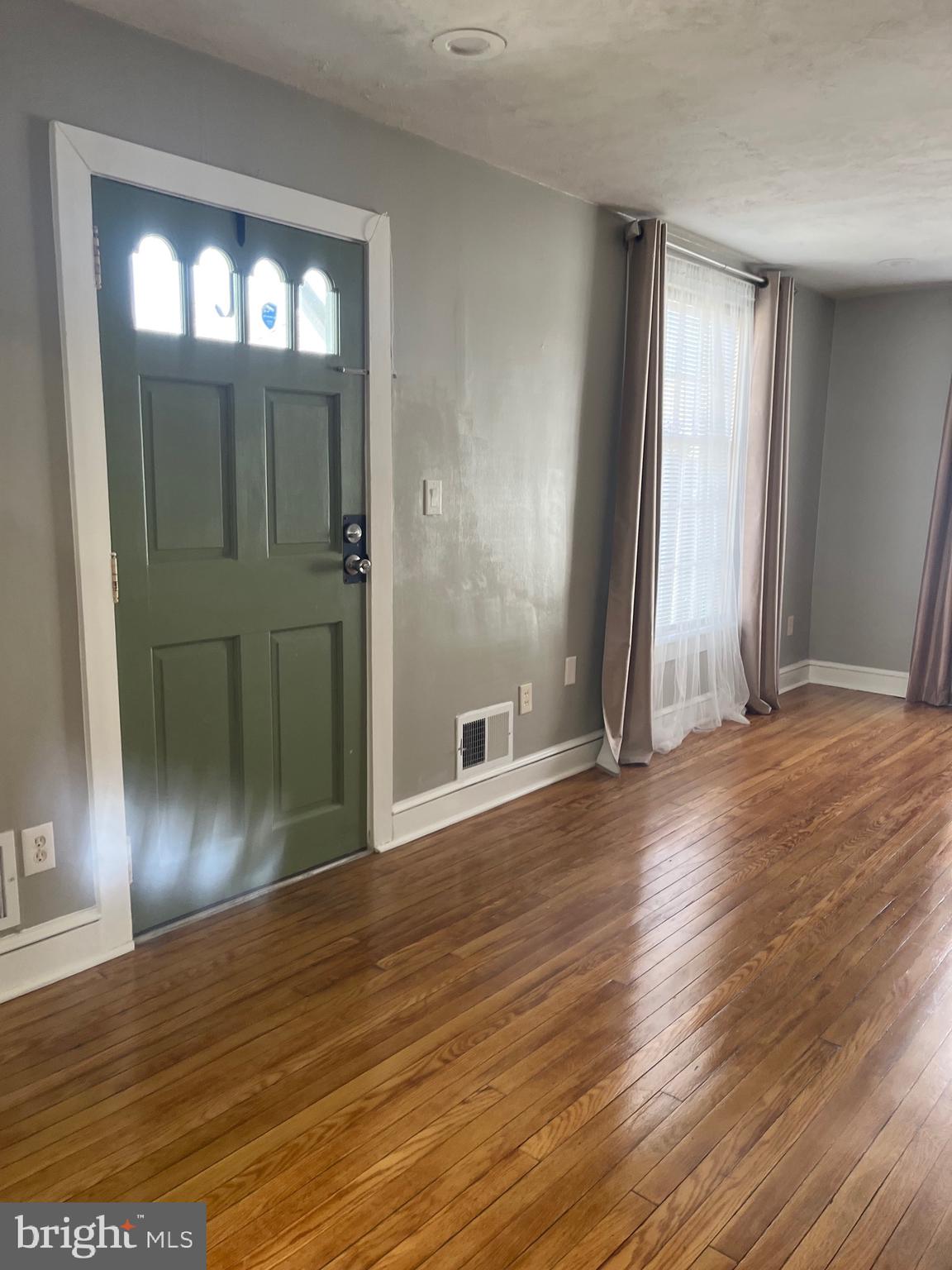 FOREST HILLS - Residential