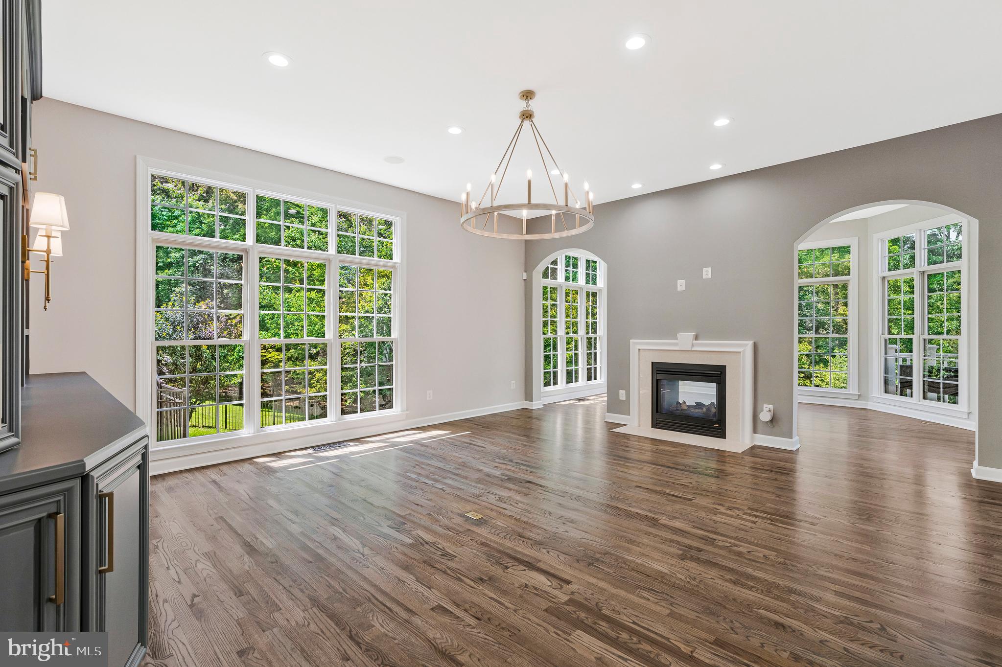LANSDOWNE ON THE POTOMAC - Residential