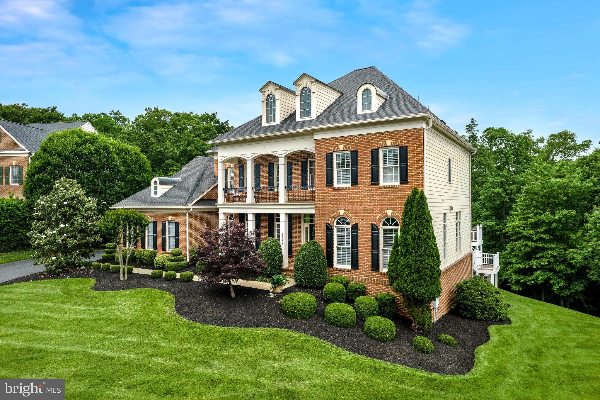 LANSDOWNE ON THE POTOMAC - Residential