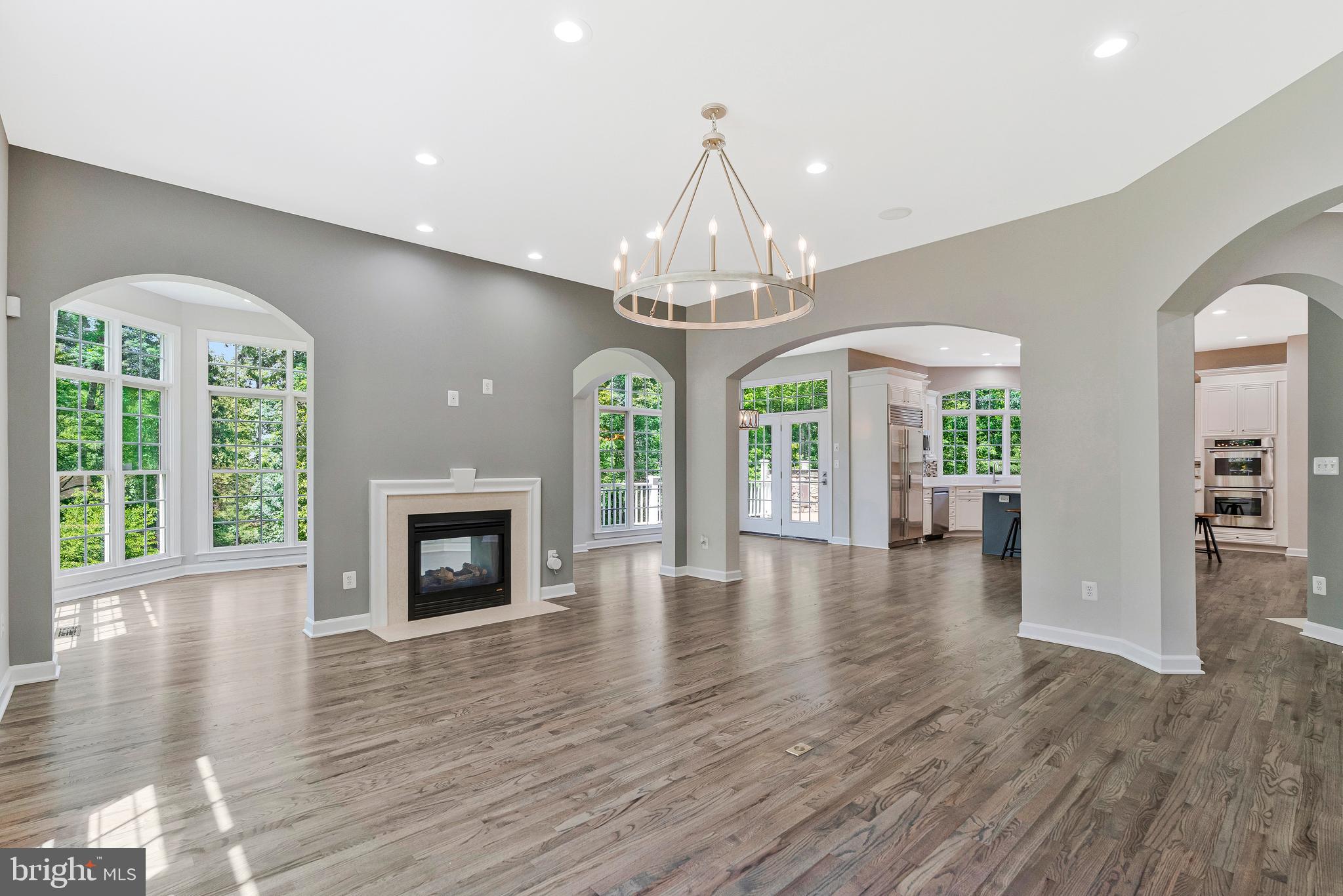 LANSDOWNE ON THE POTOMAC - Residential