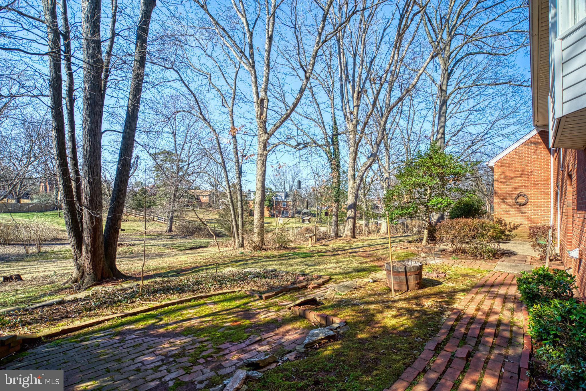 LIBERIA WOODS - Residential