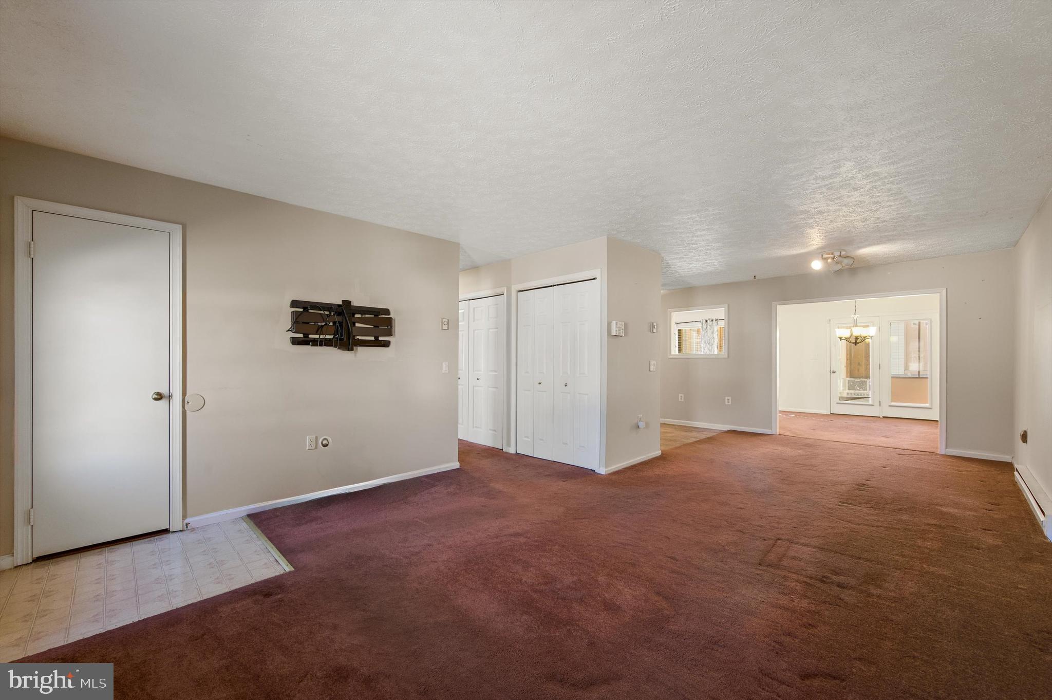 FOREST HILLS - Residential