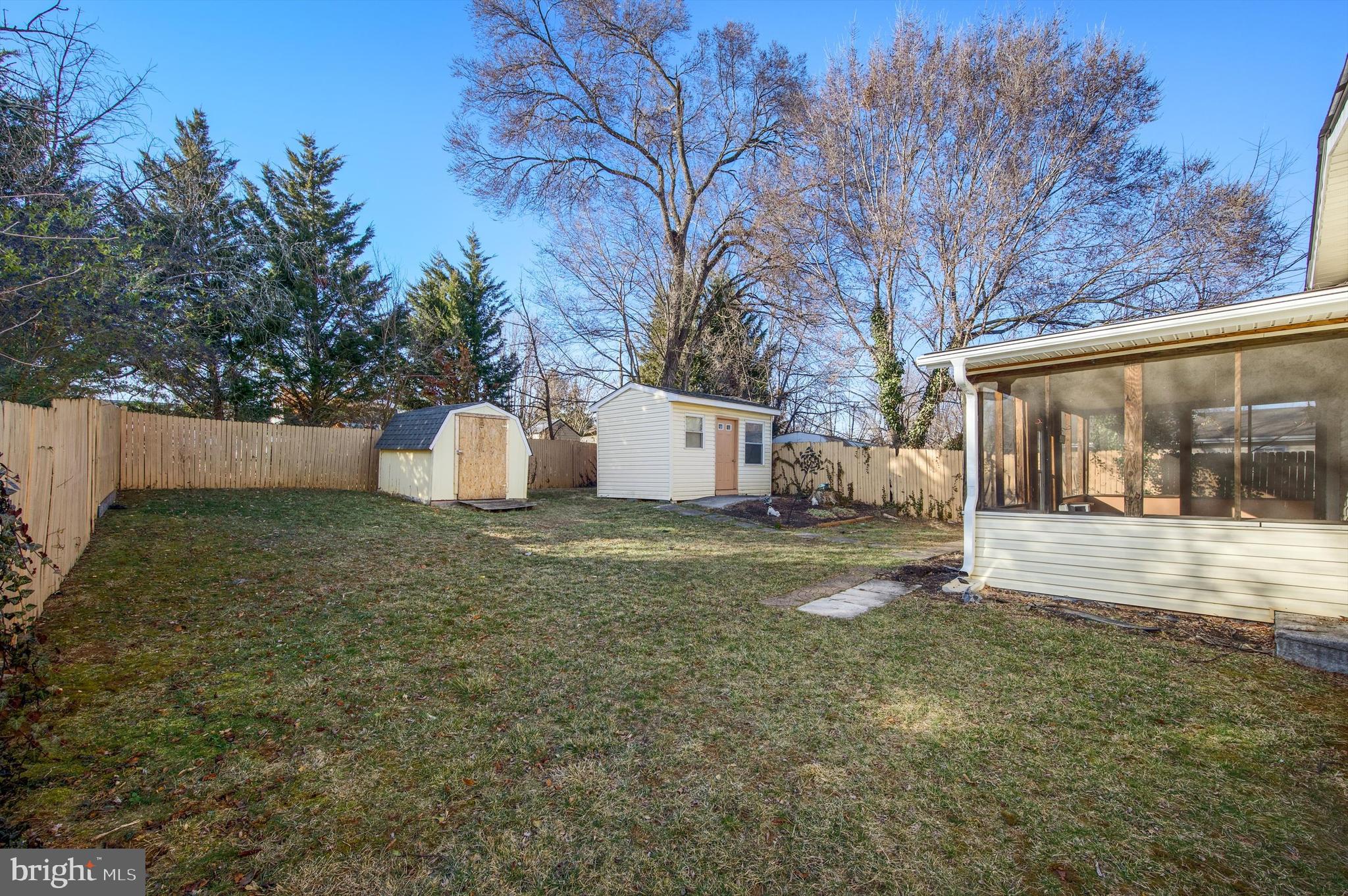 FOREST HILLS - Residential