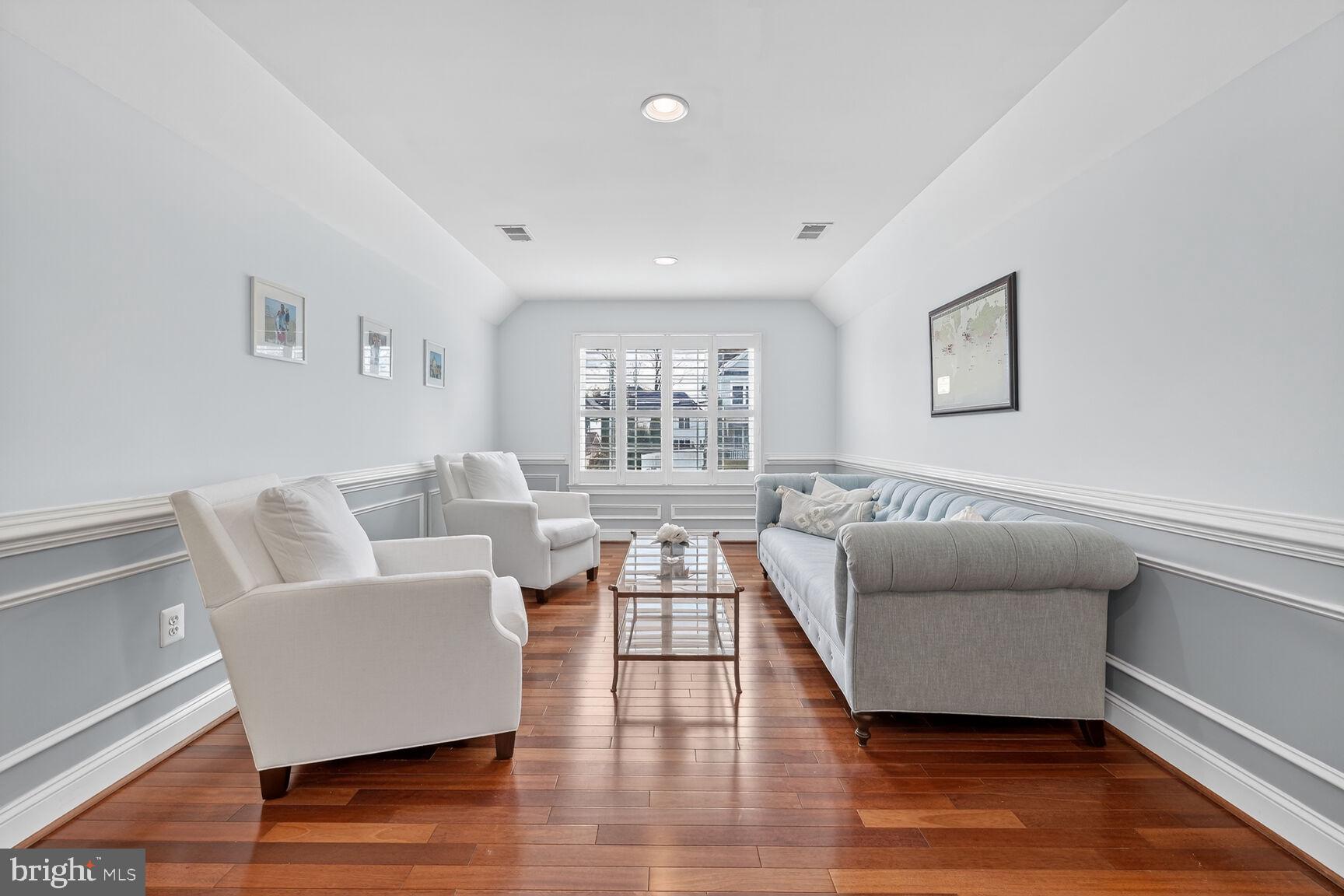 MINOR HILL - Residential