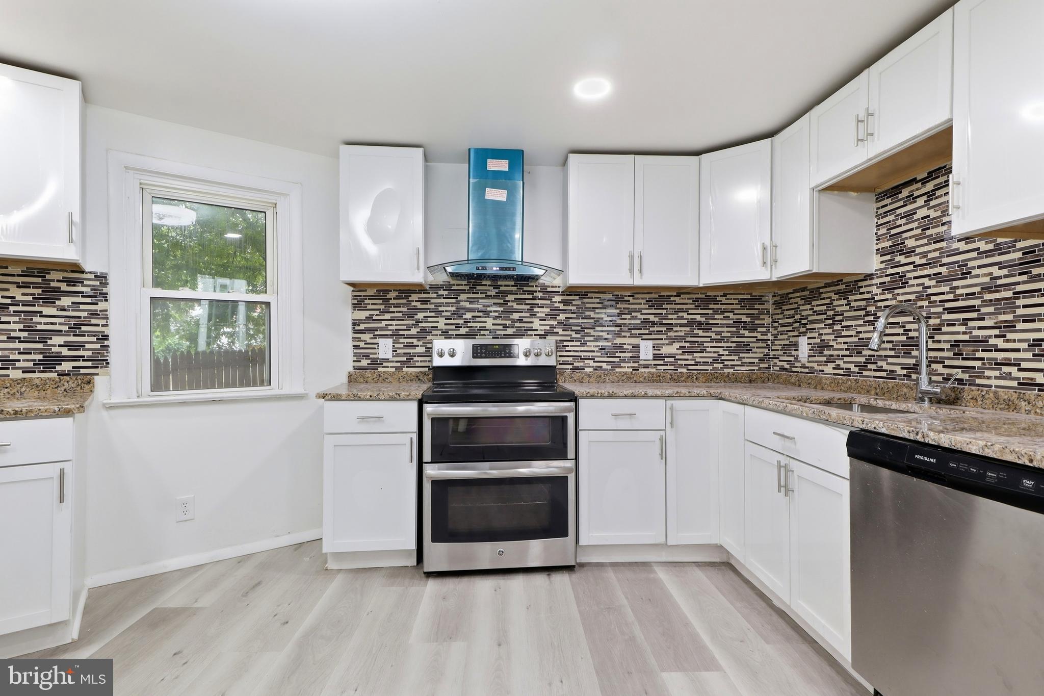 COLUMBIA - Residential