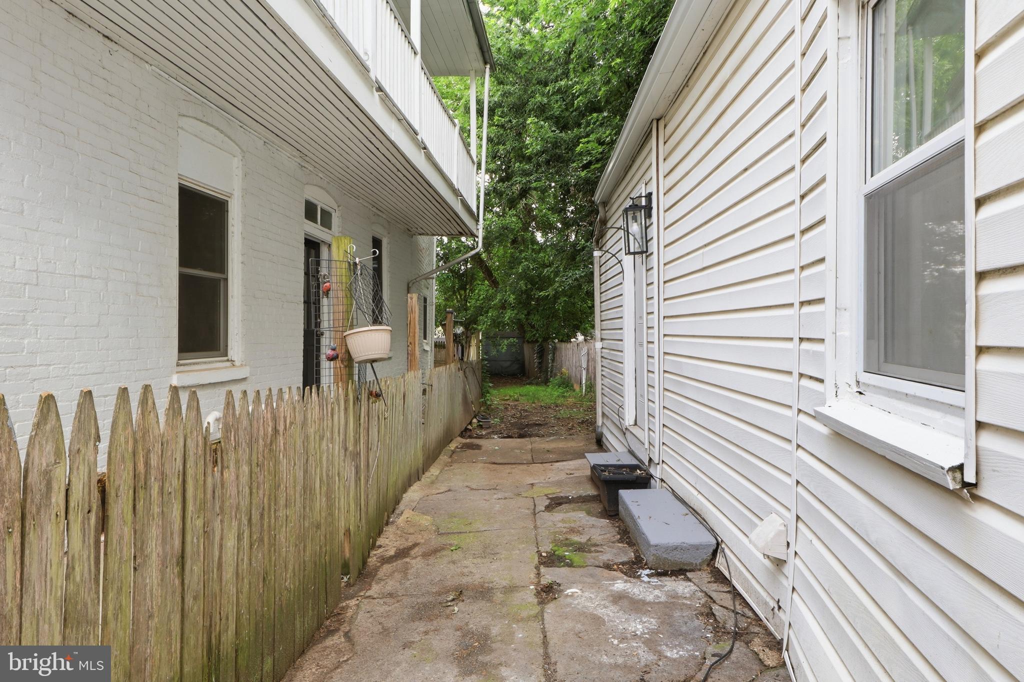 COLUMBIA - Residential