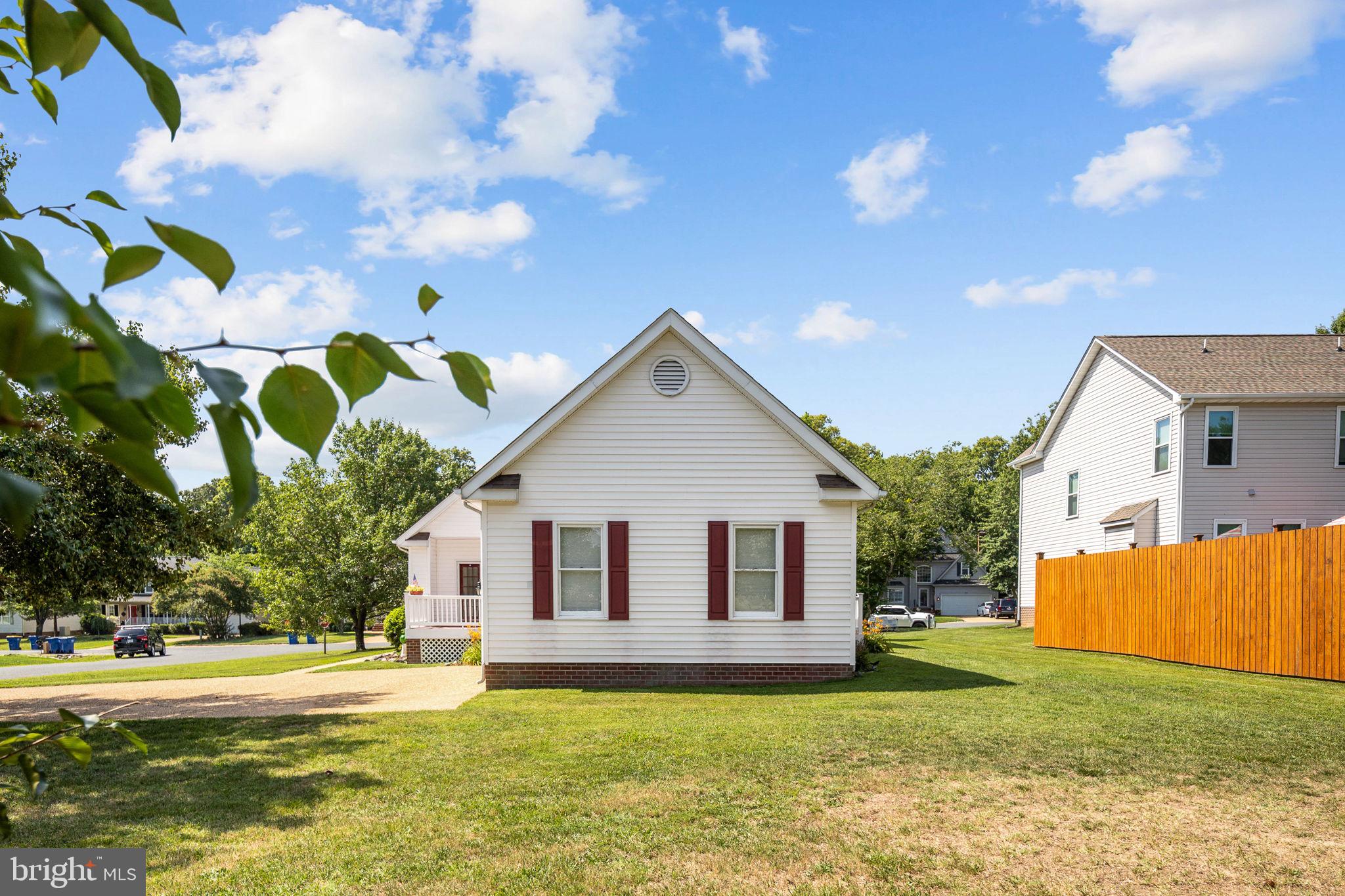SALEM COURTS - Residential