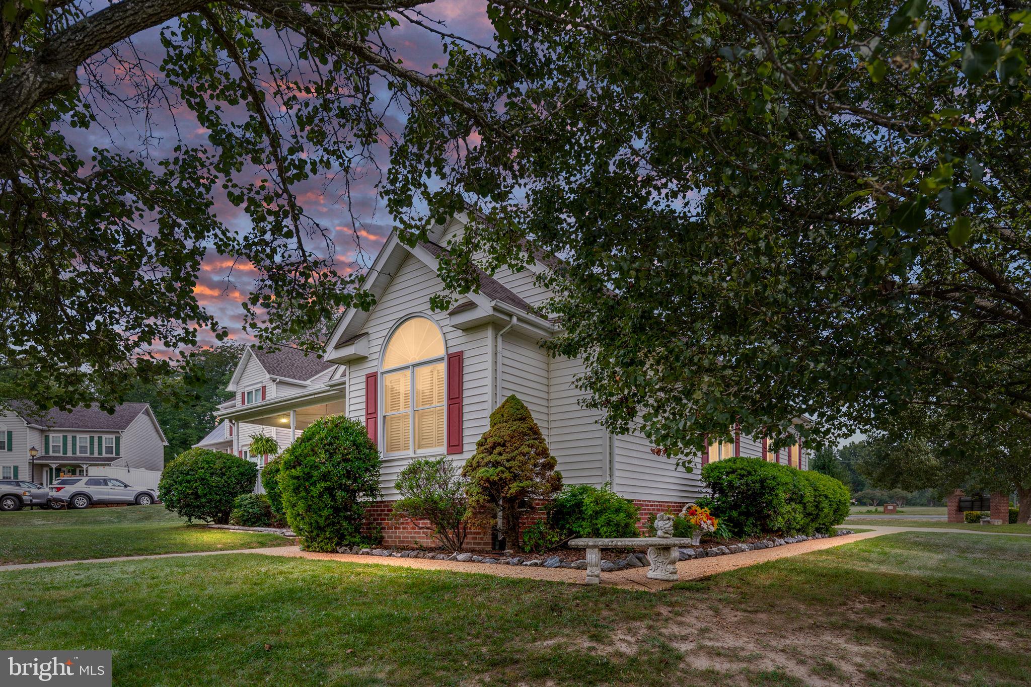 SALEM COURTS - Residential