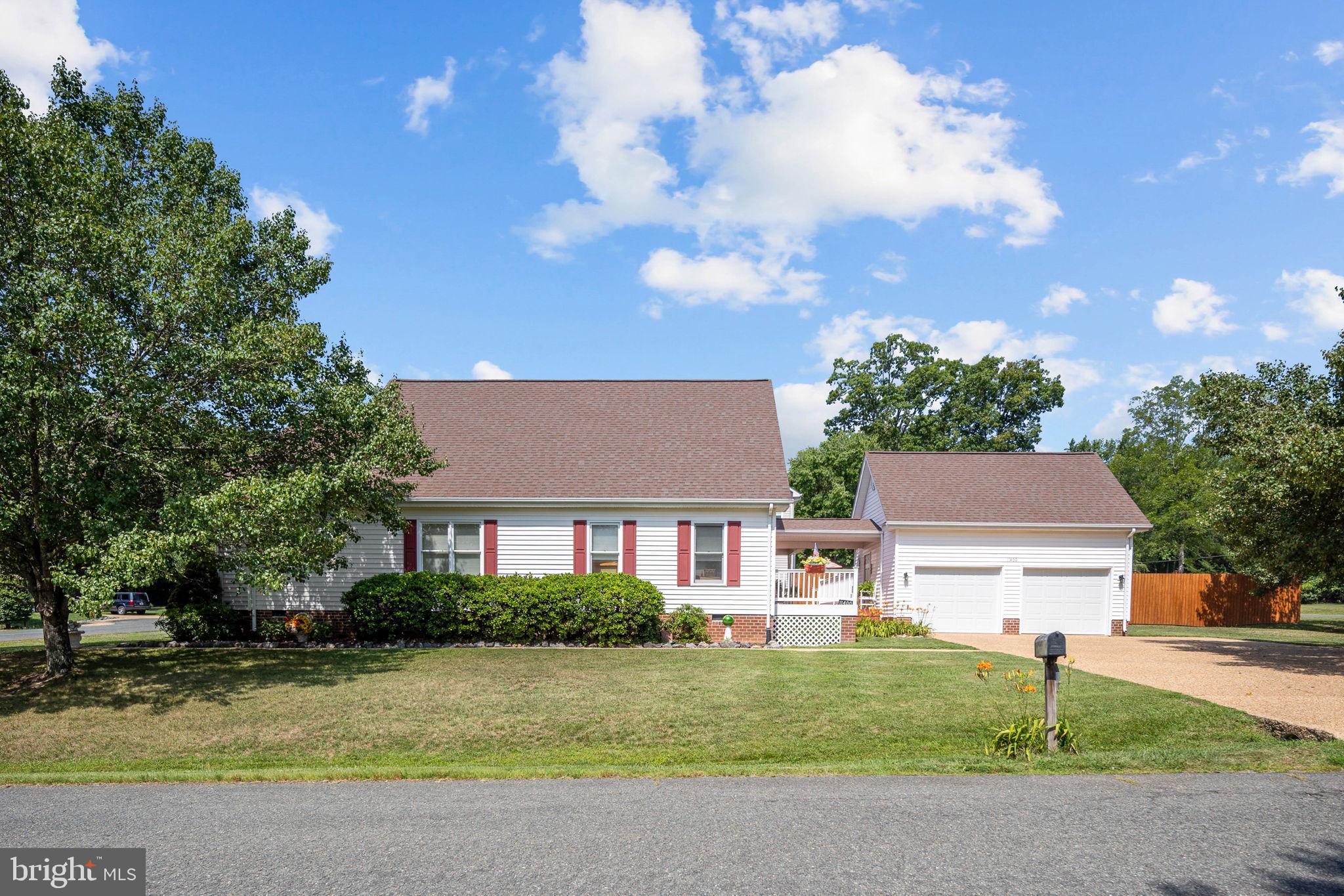 SALEM COURTS - Residential