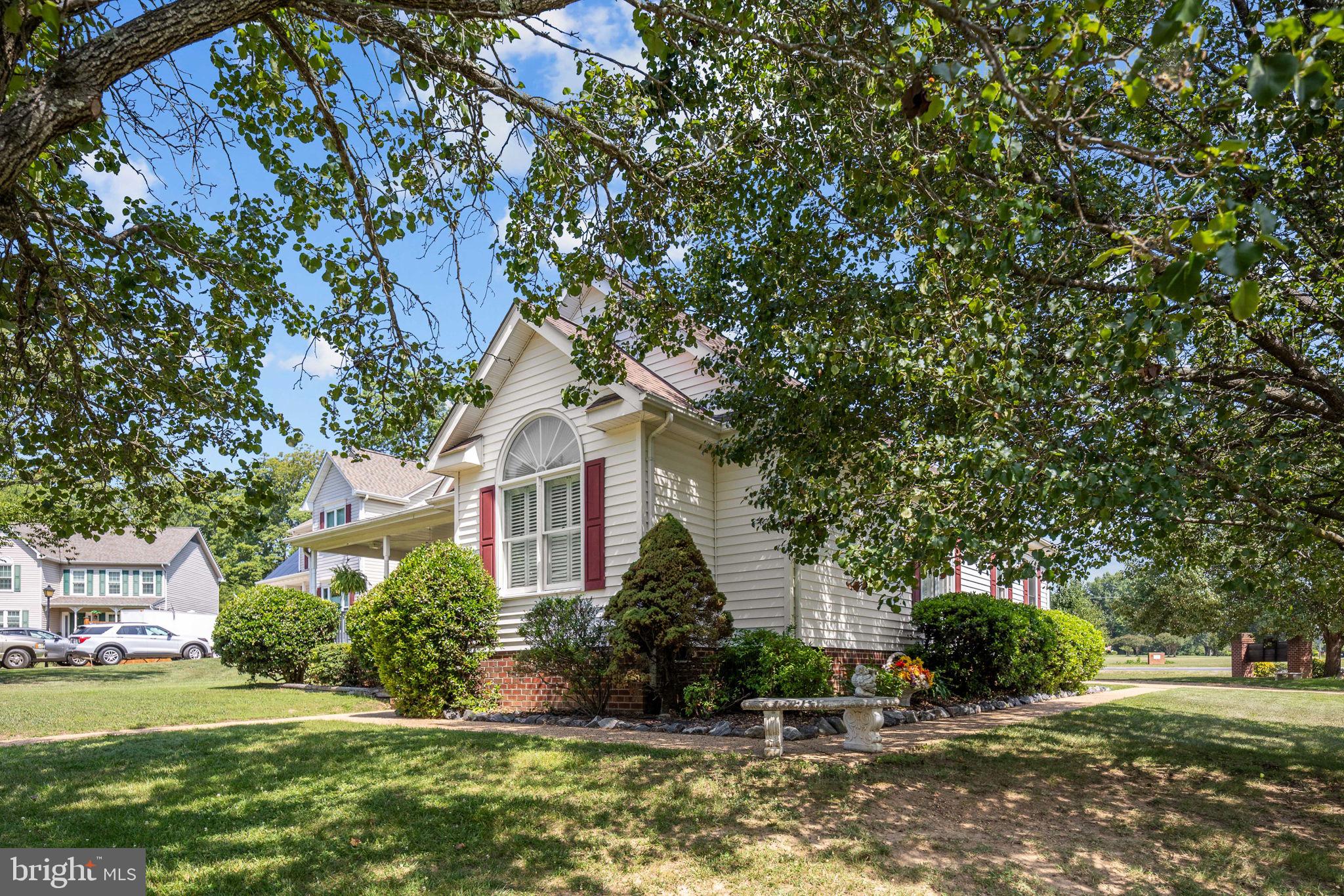 SALEM COURTS - Residential